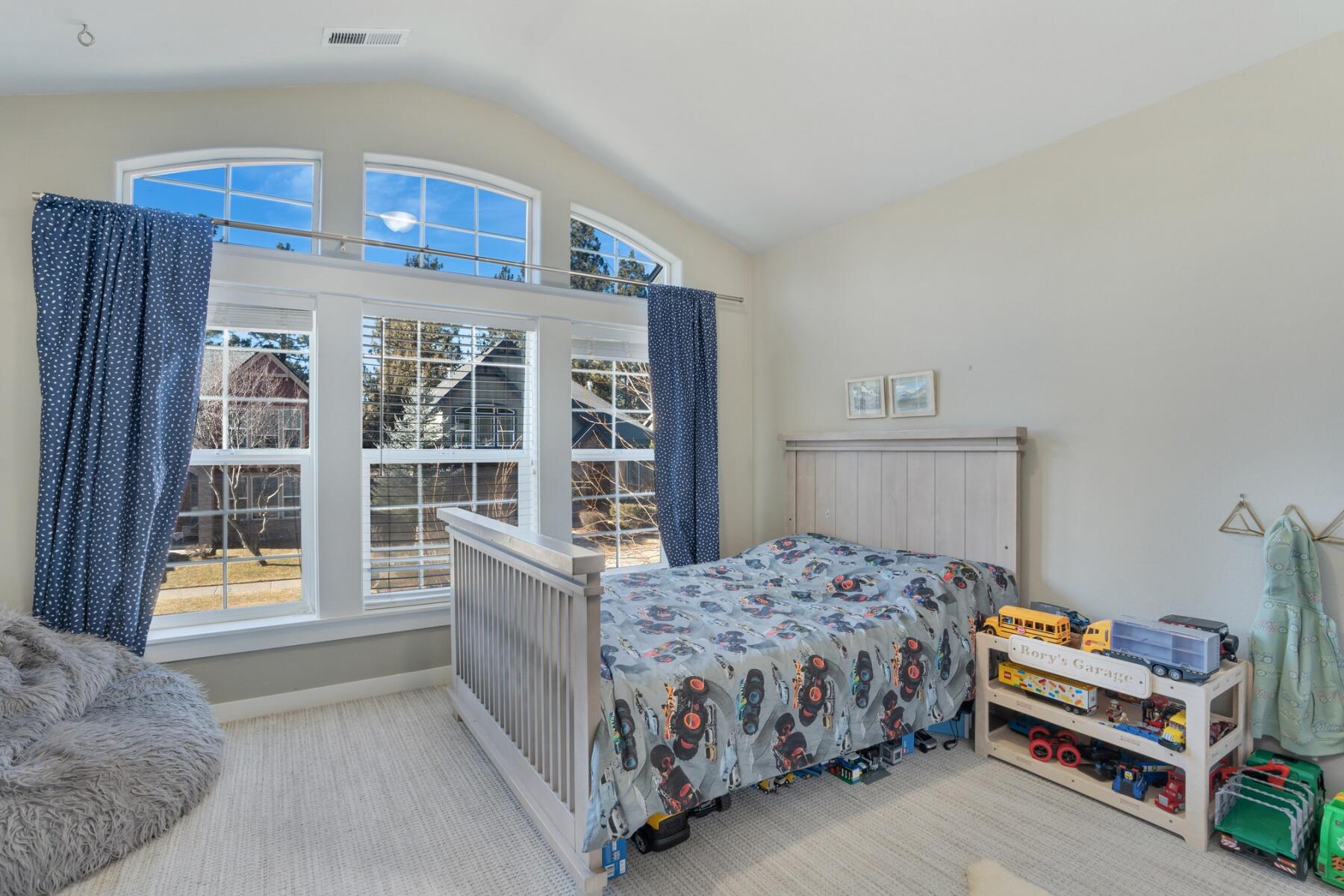 60968 Snowberry Place