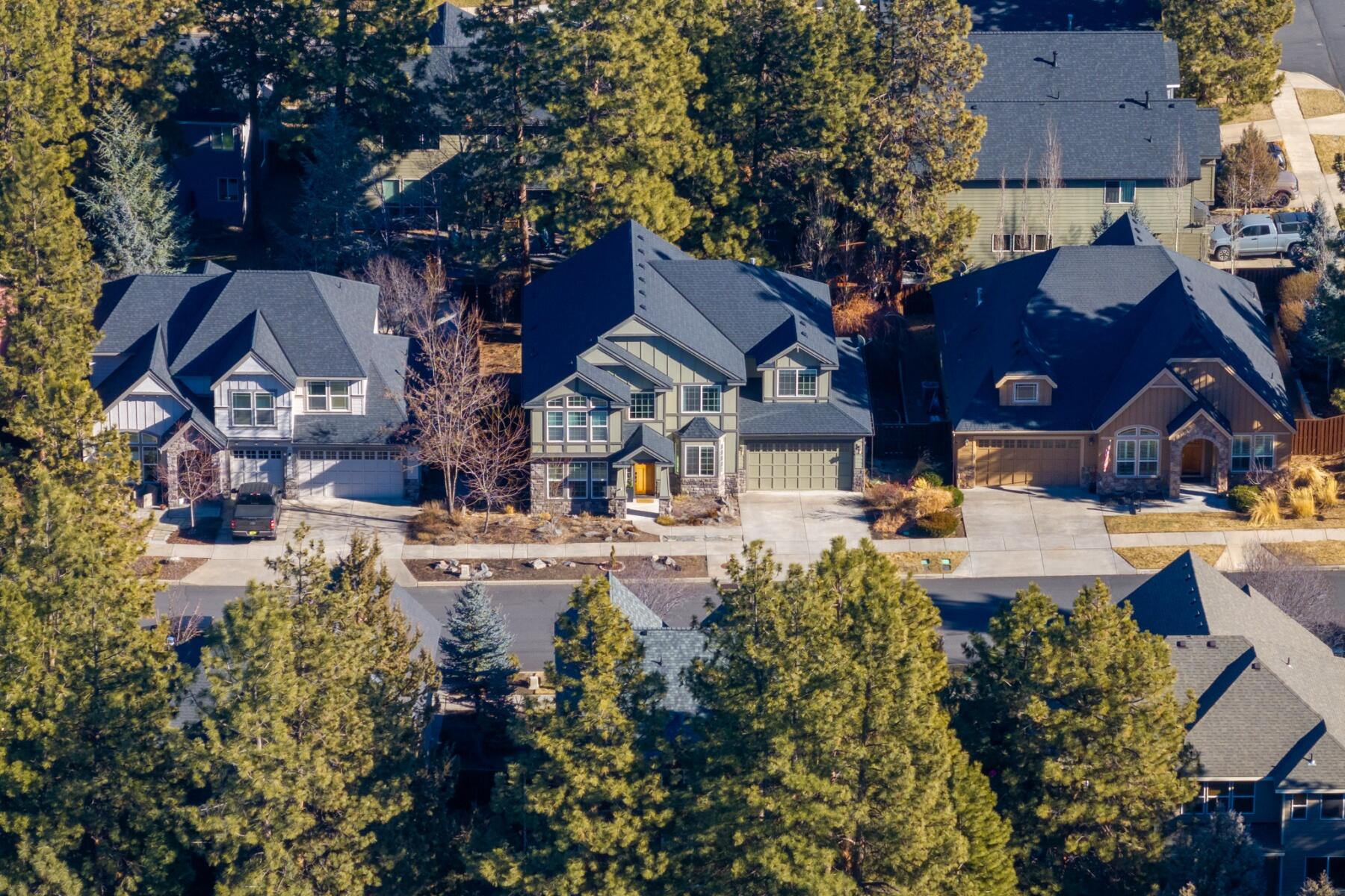 60968 Snowberry Place