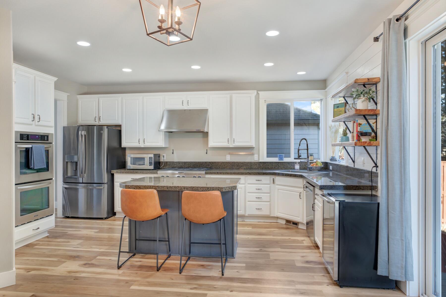 60968 Snowberry Place