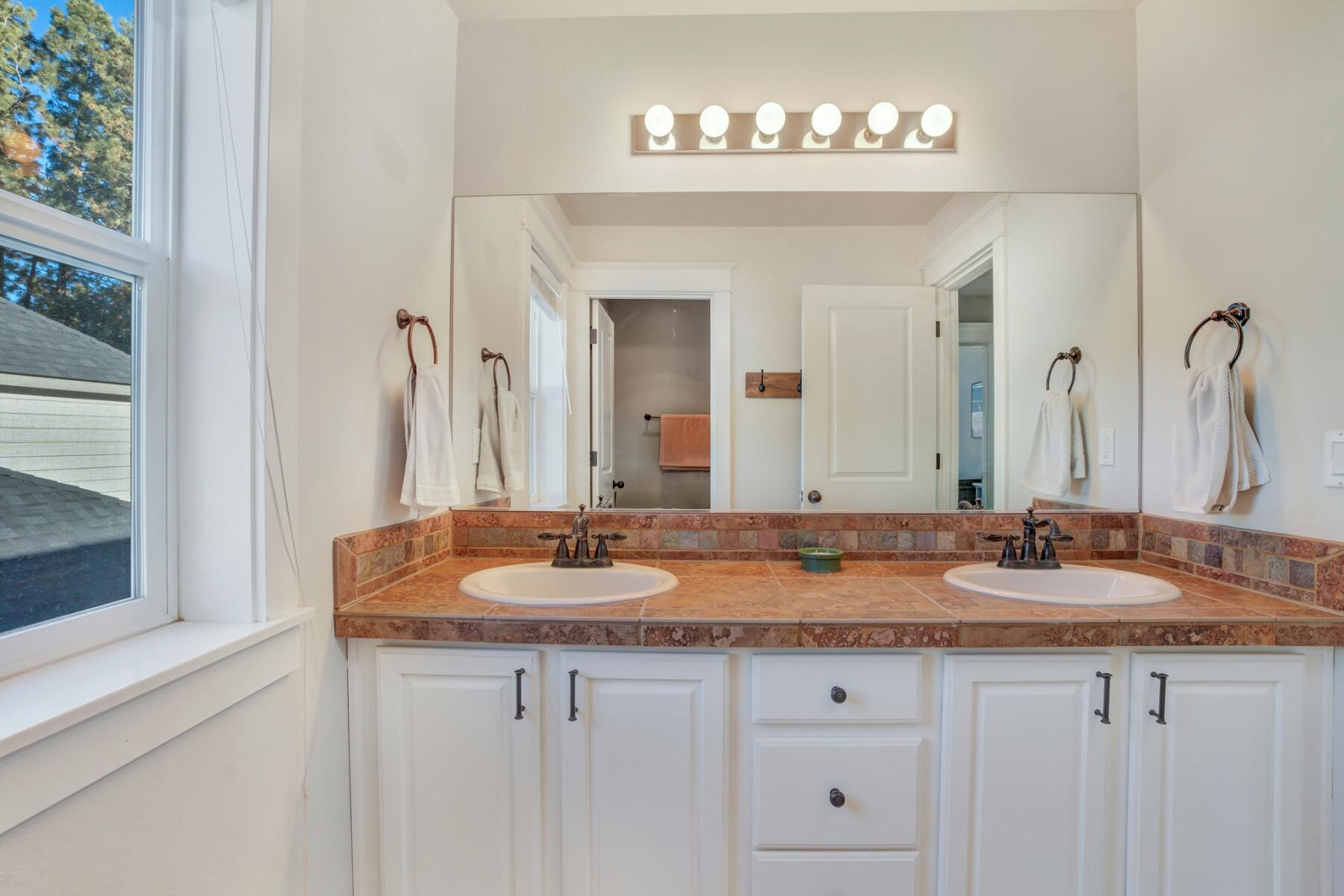 60968 Snowberry Place