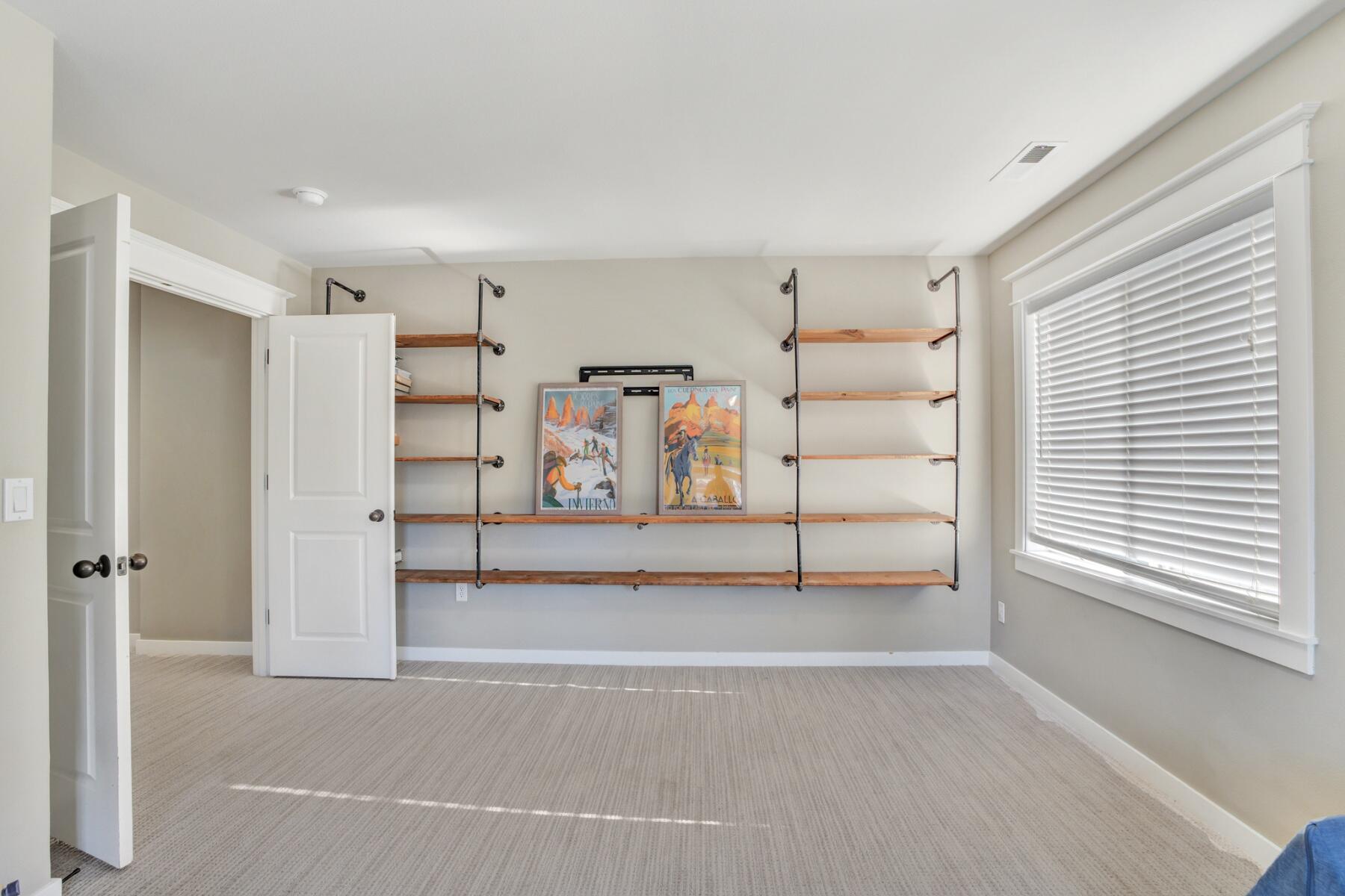 60968 Snowberry Place