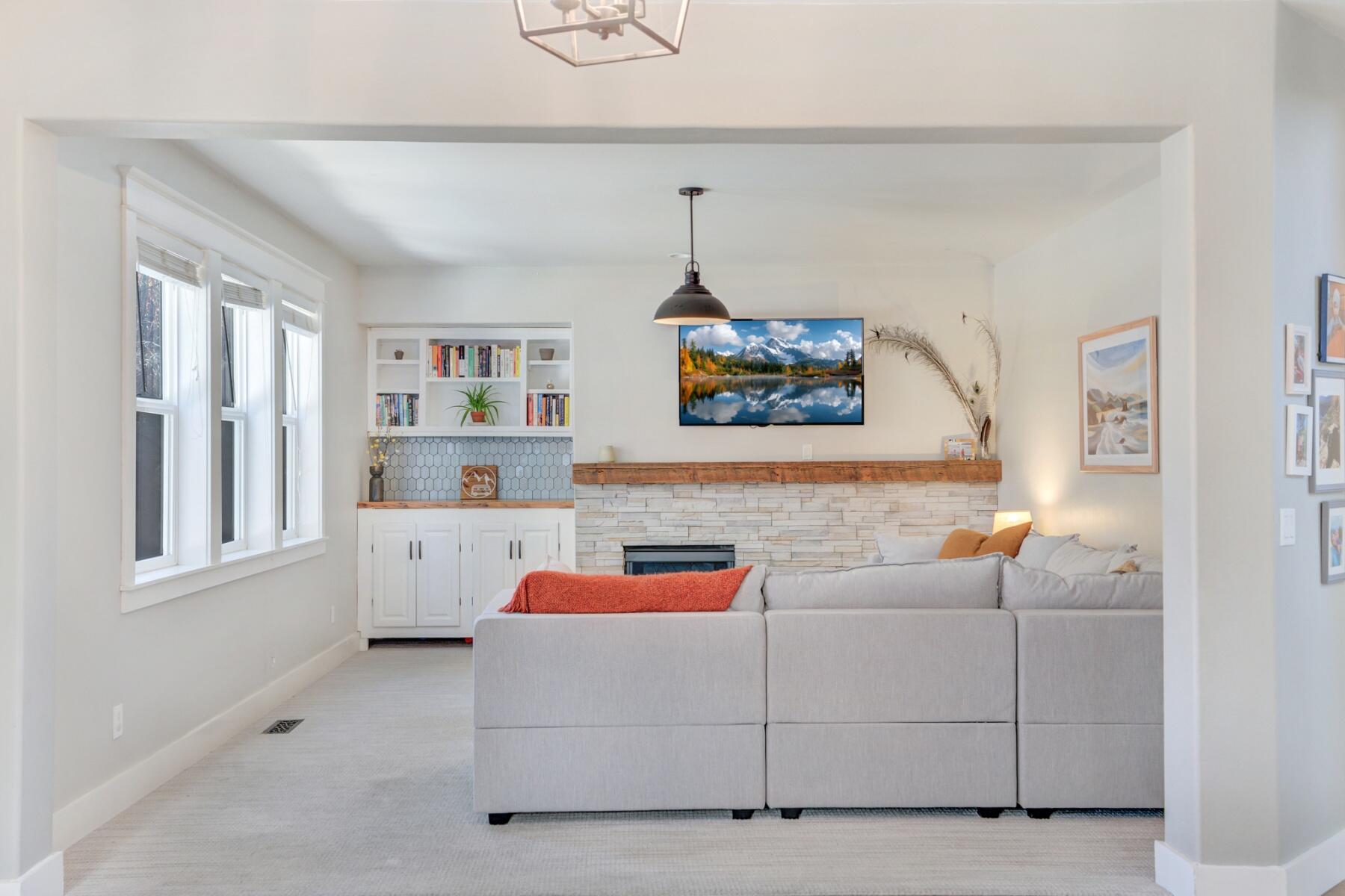 60968 Snowberry Place