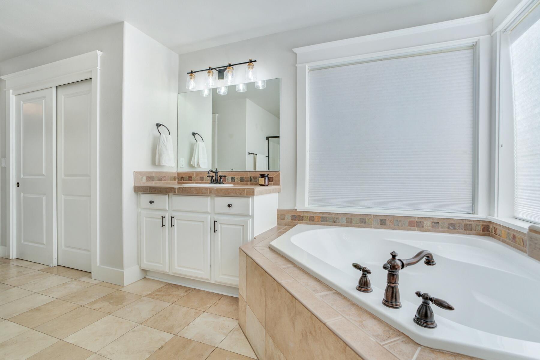 60968 Snowberry Place