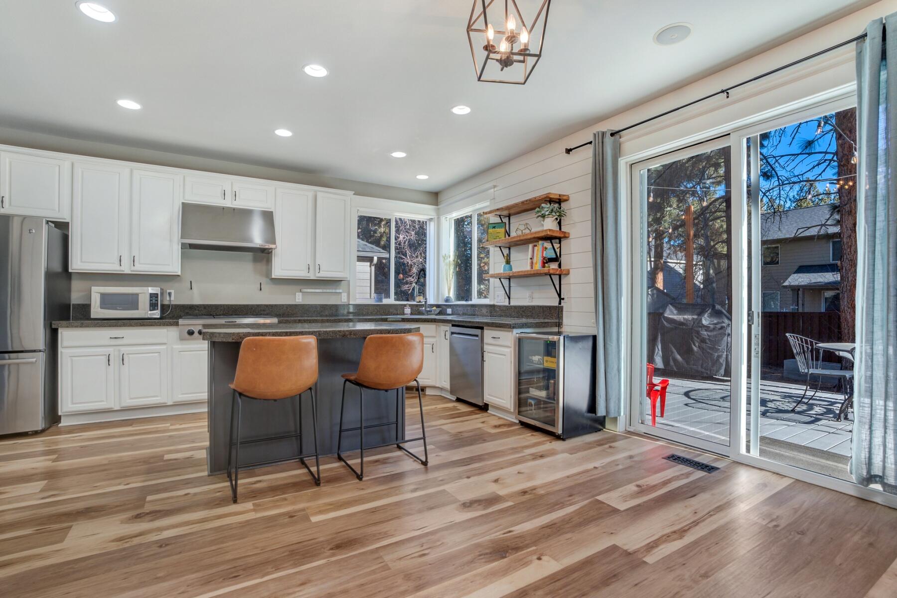 60968 Snowberry Place