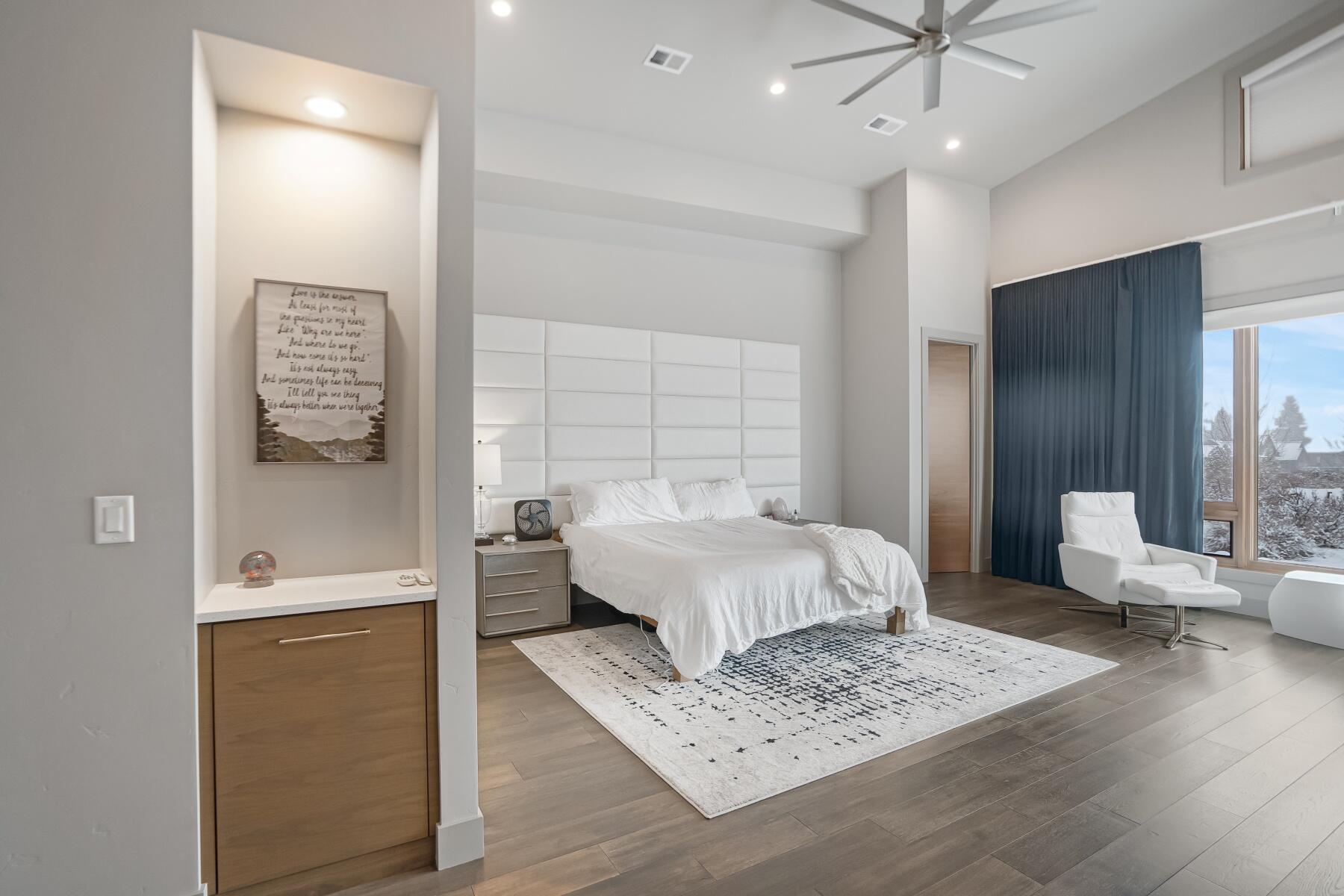 61747 Hosmer Lake Drive