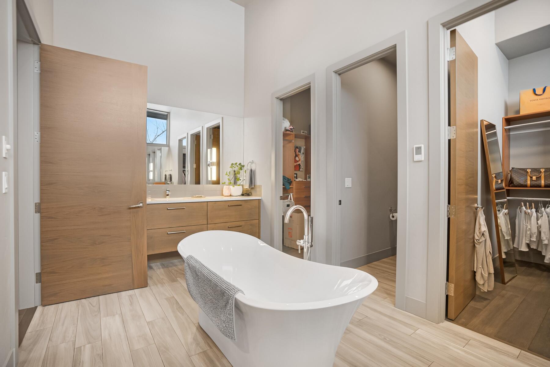 61747 Hosmer Lake Drive