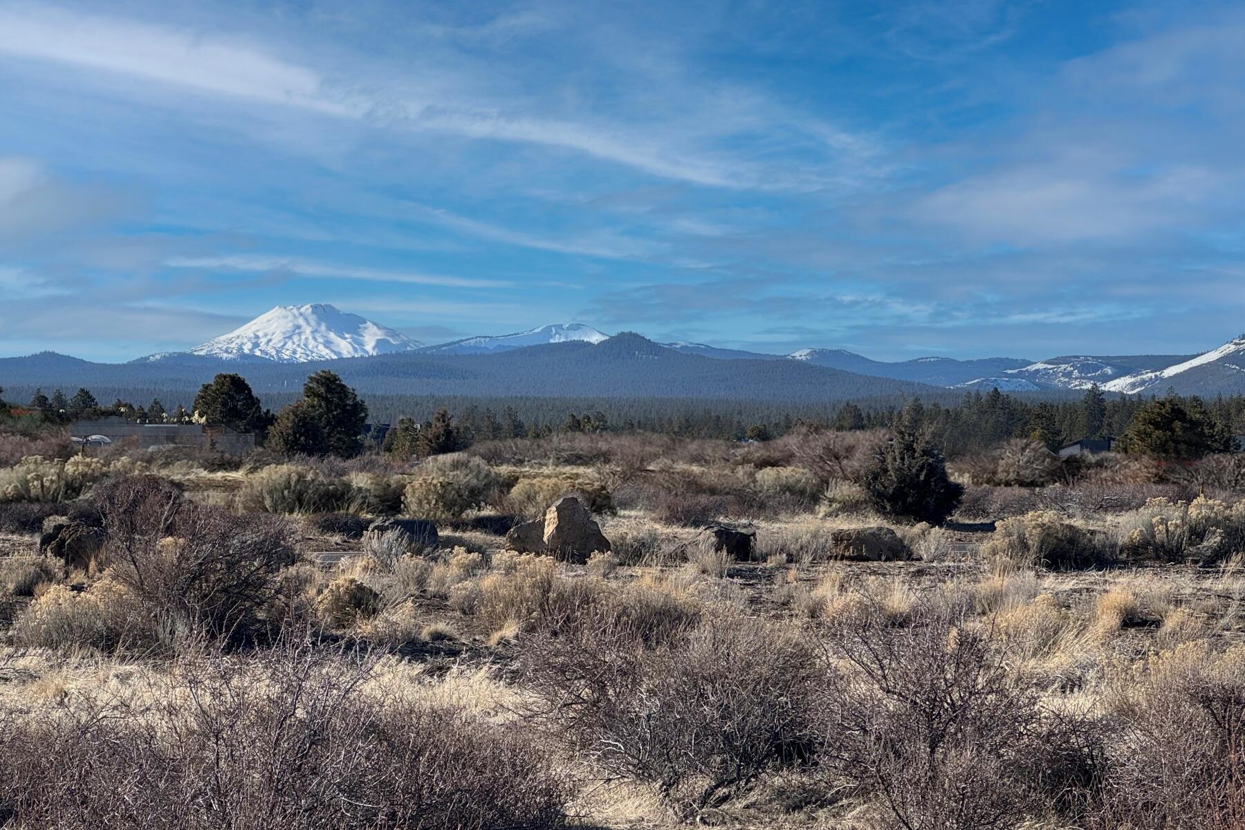 61747 Hosmer Lake Drive