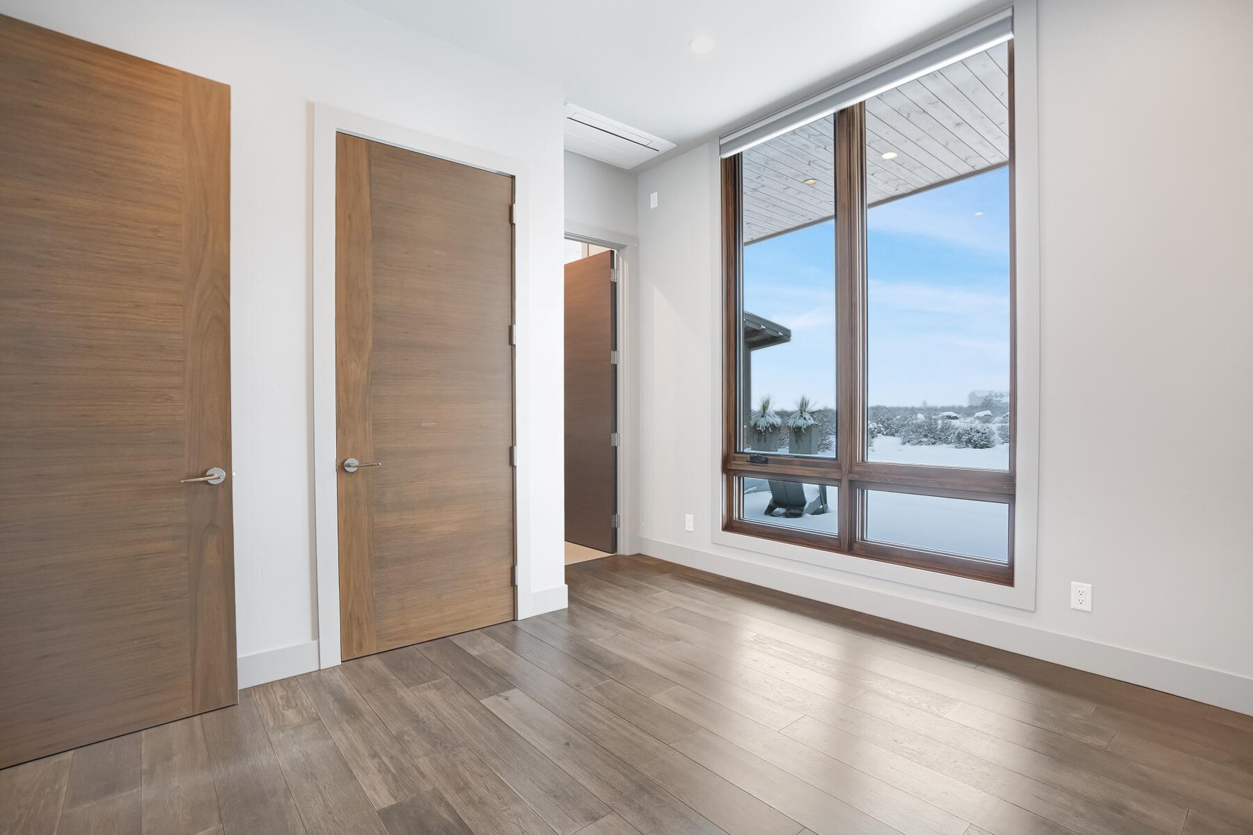 61747 Hosmer Lake Drive