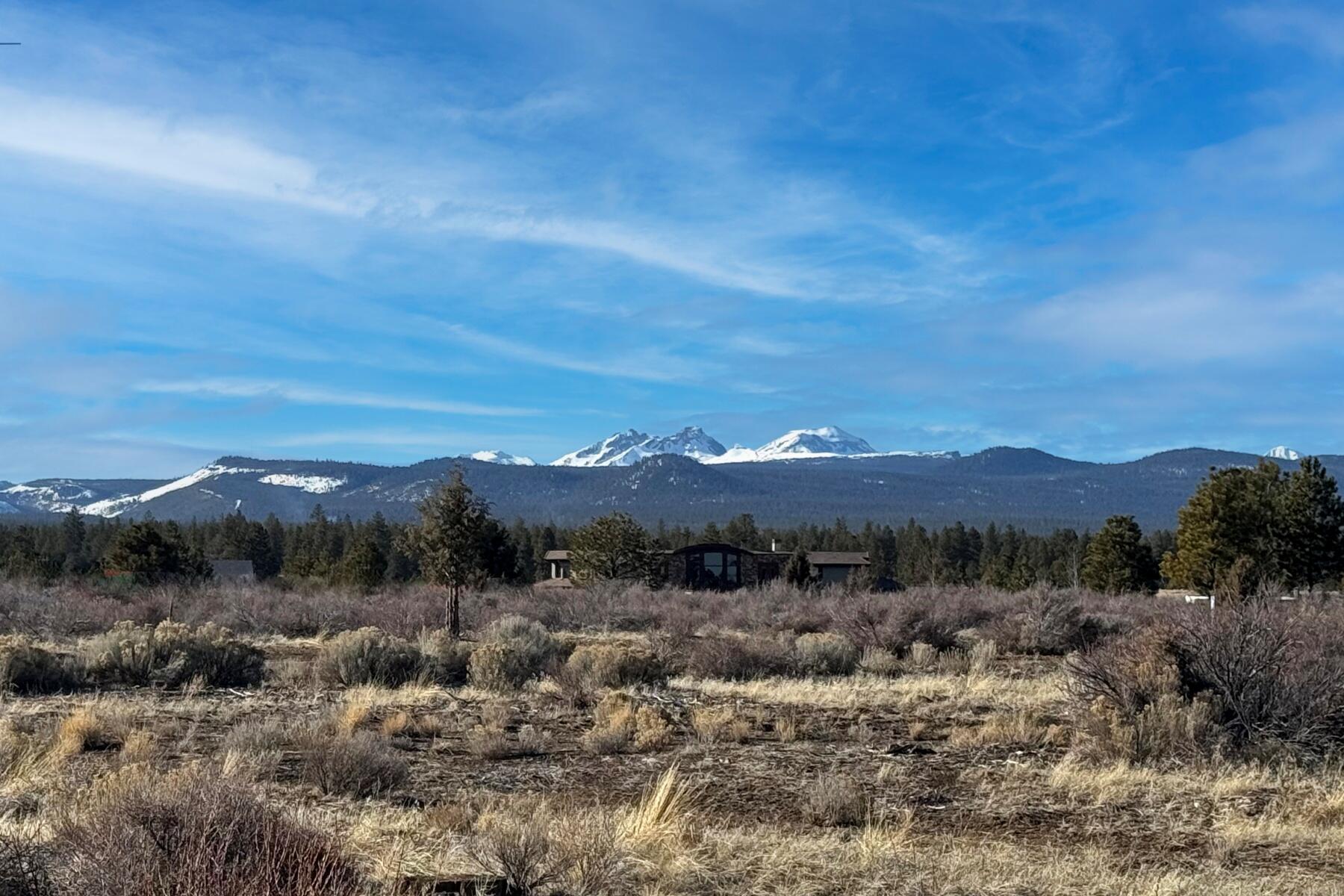 61747 Hosmer Lake Drive