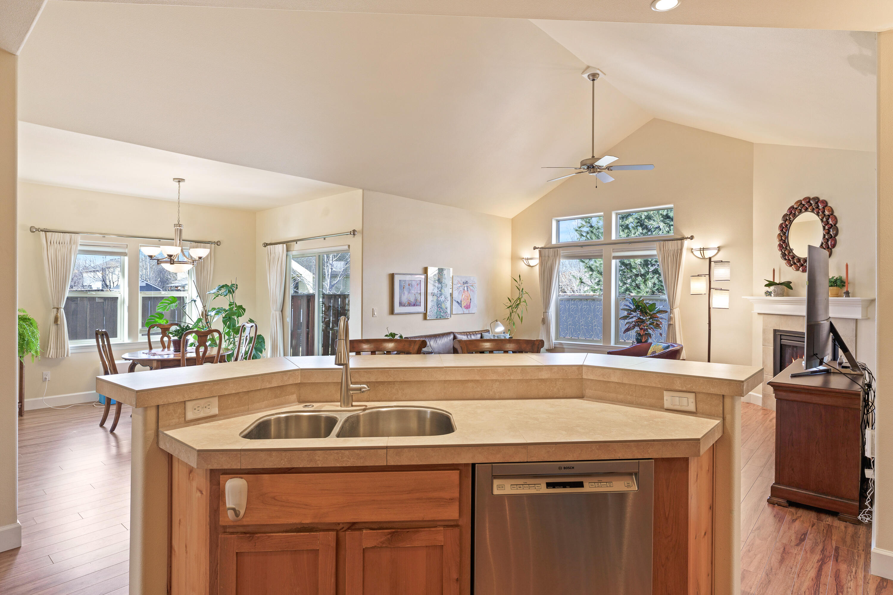 2946 NE Dogwood Drive