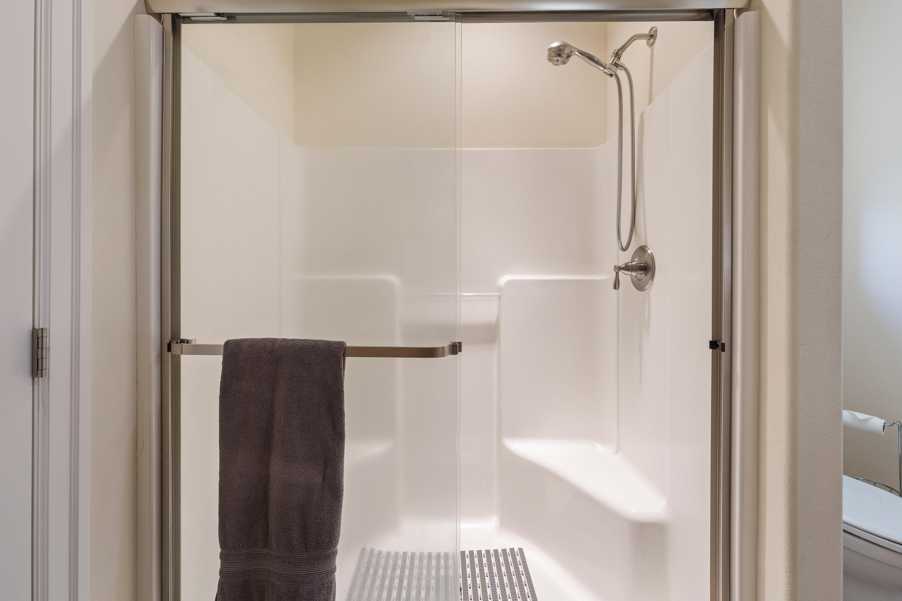 2946 NE Dogwood Drive