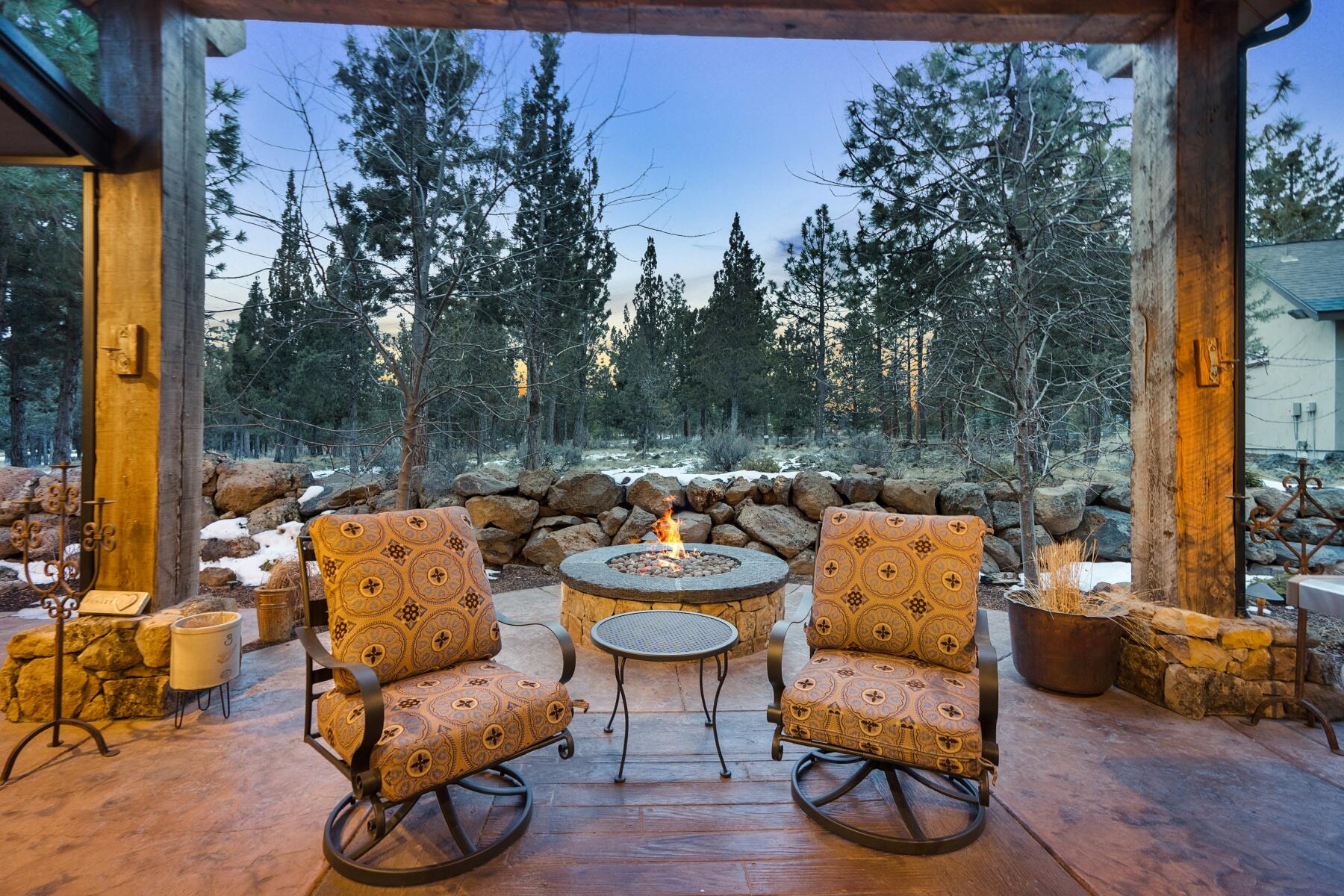 2667 NW Hilton Court