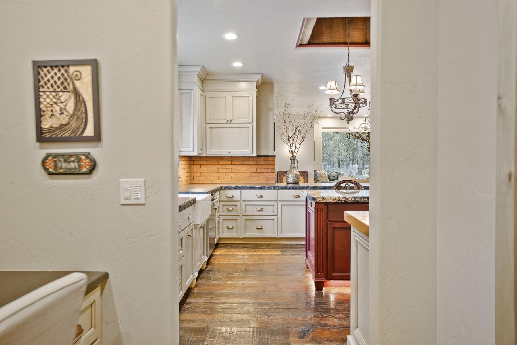 2667 NW Hilton Court