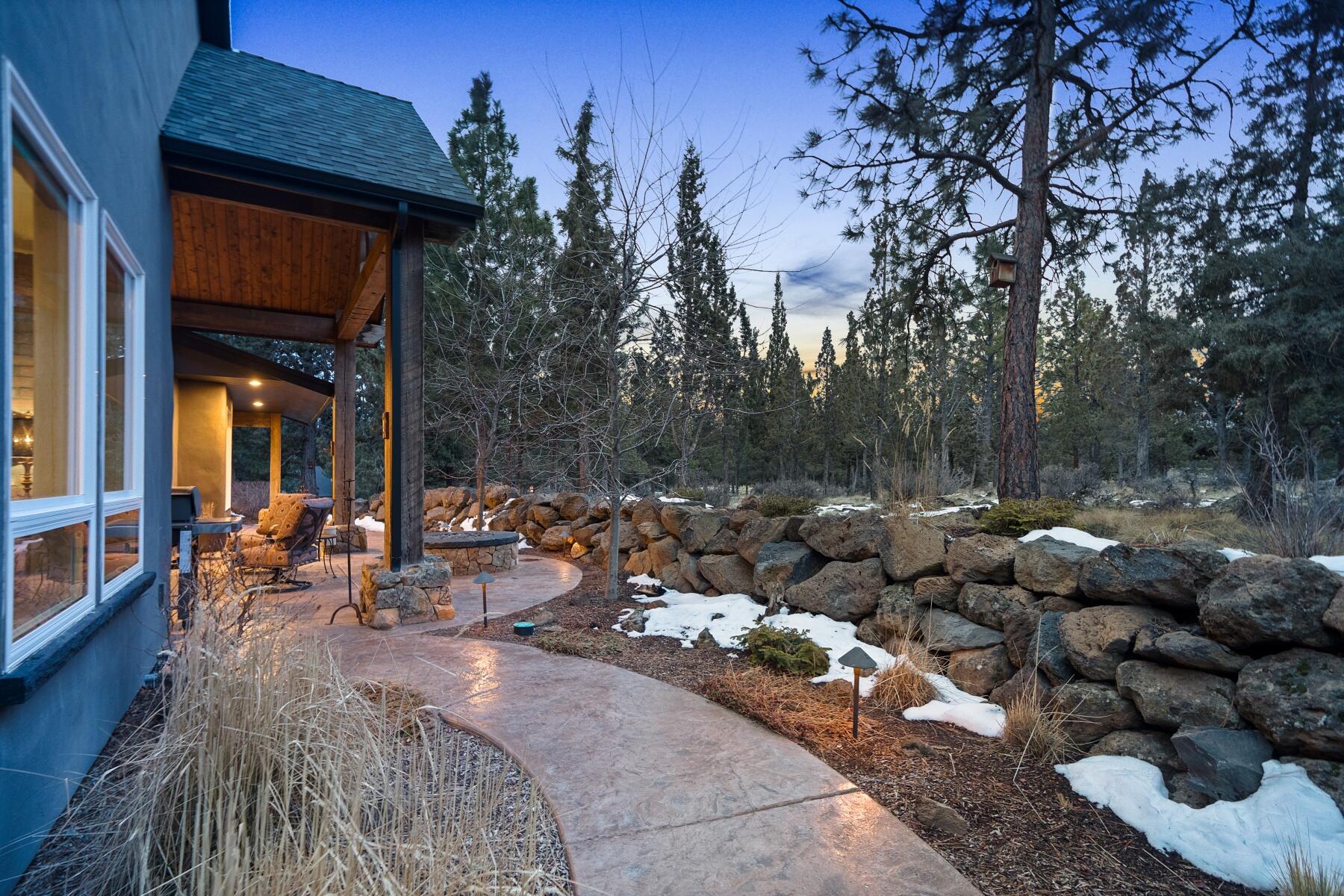 2667 NW Hilton Court