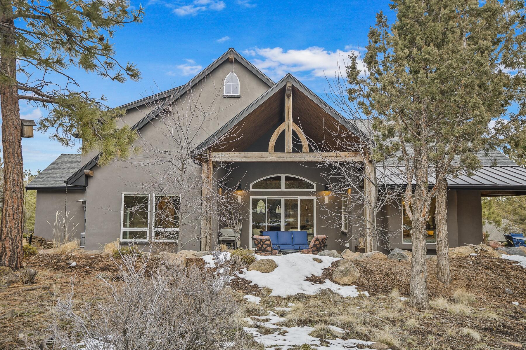 2667 NW Hilton Court