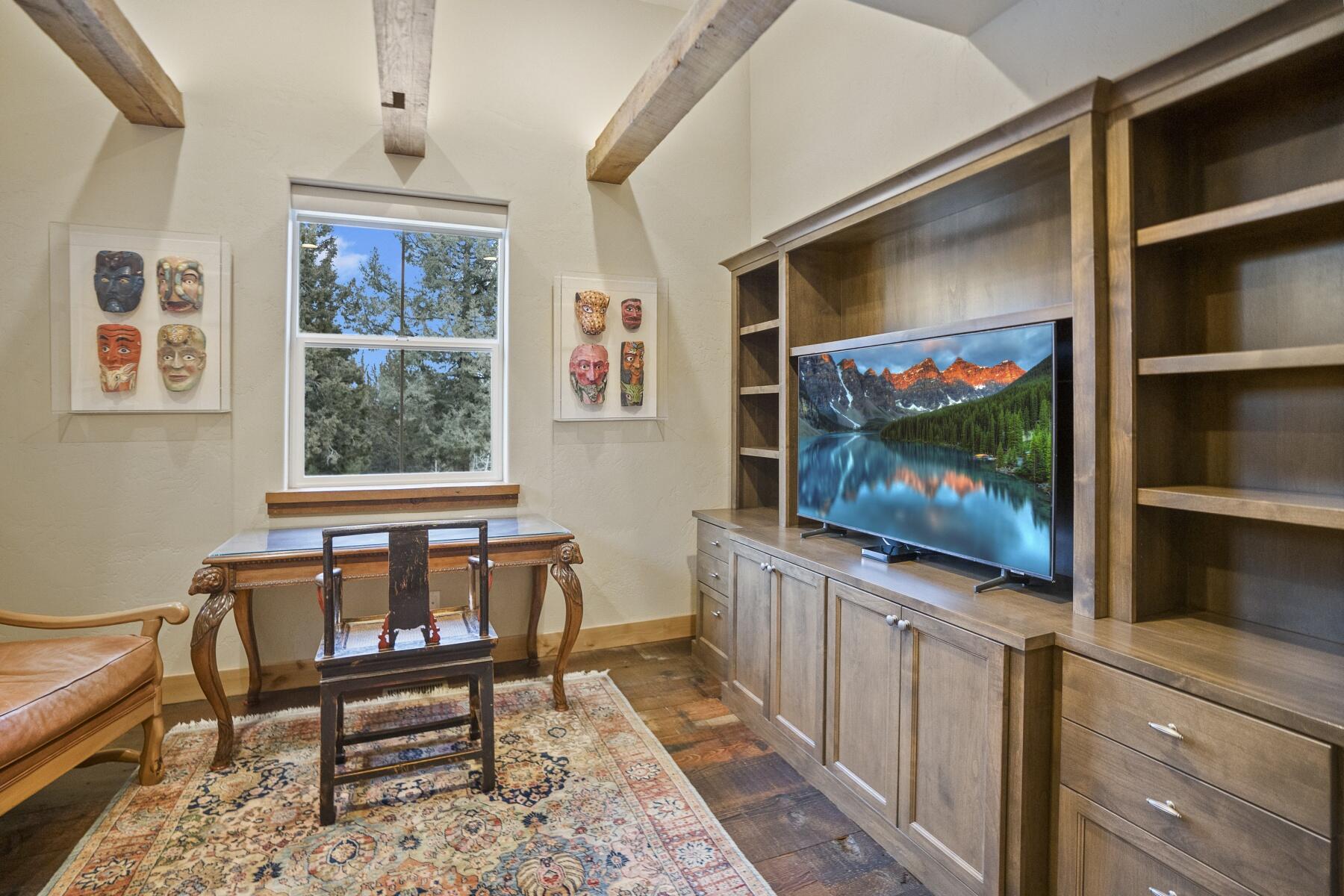 2667 NW Hilton Court