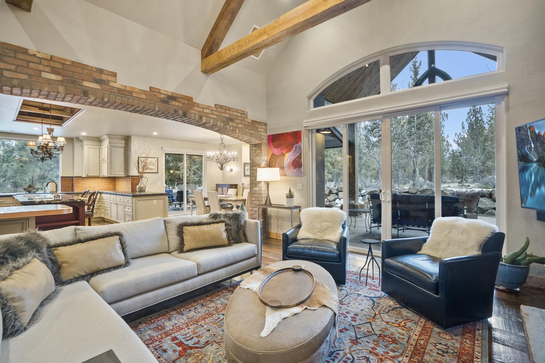 2667 NW Hilton Court