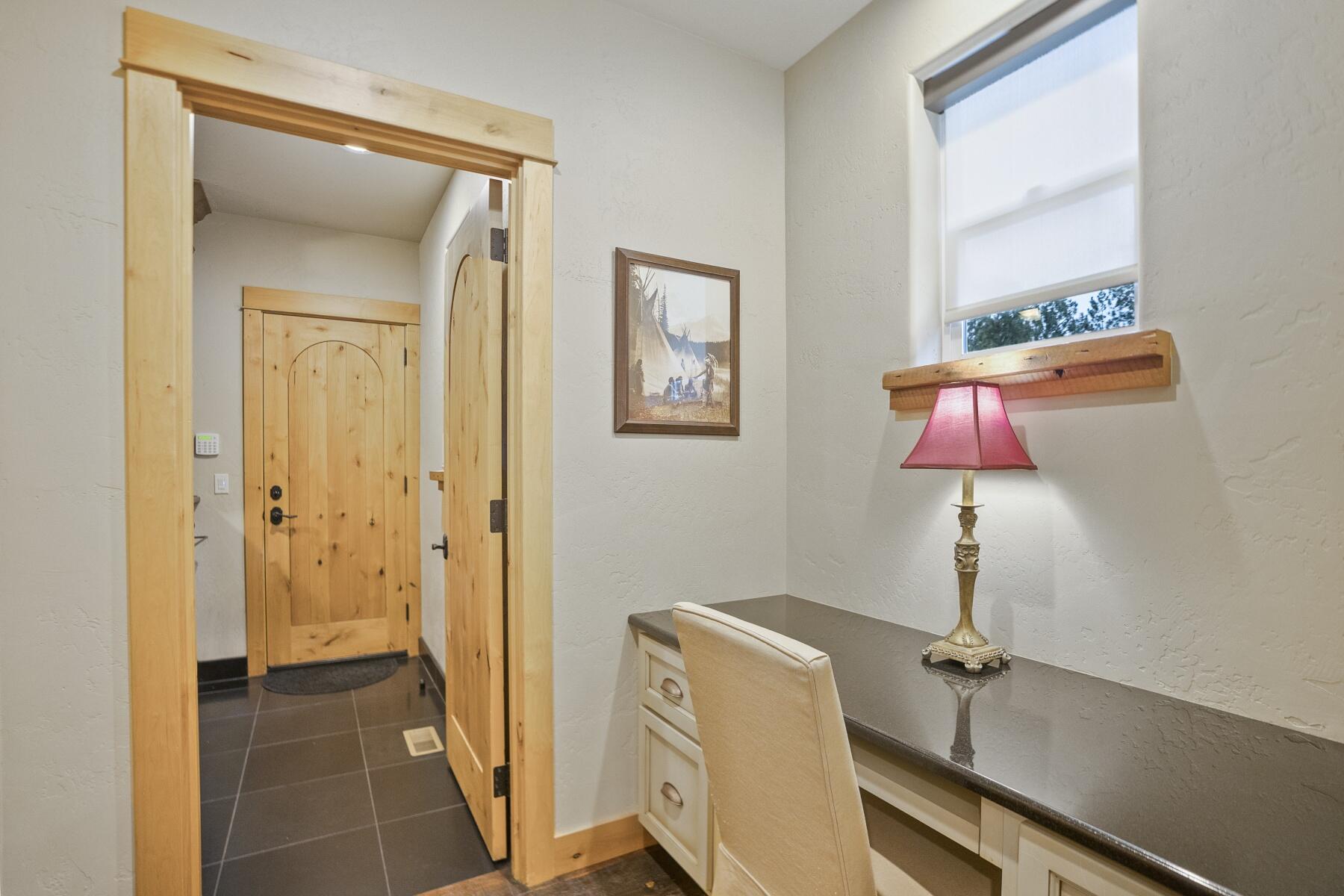 2667 NW Hilton Court