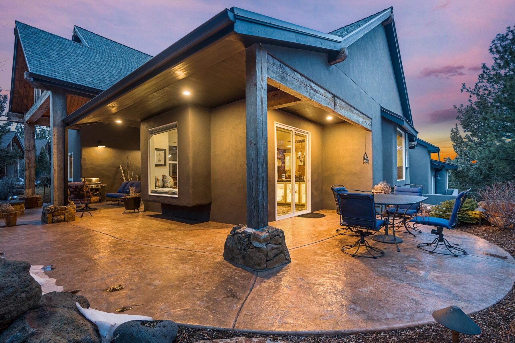 2667 NW Hilton Court