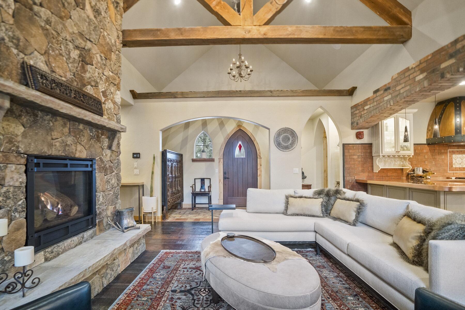 2667 NW Hilton Court