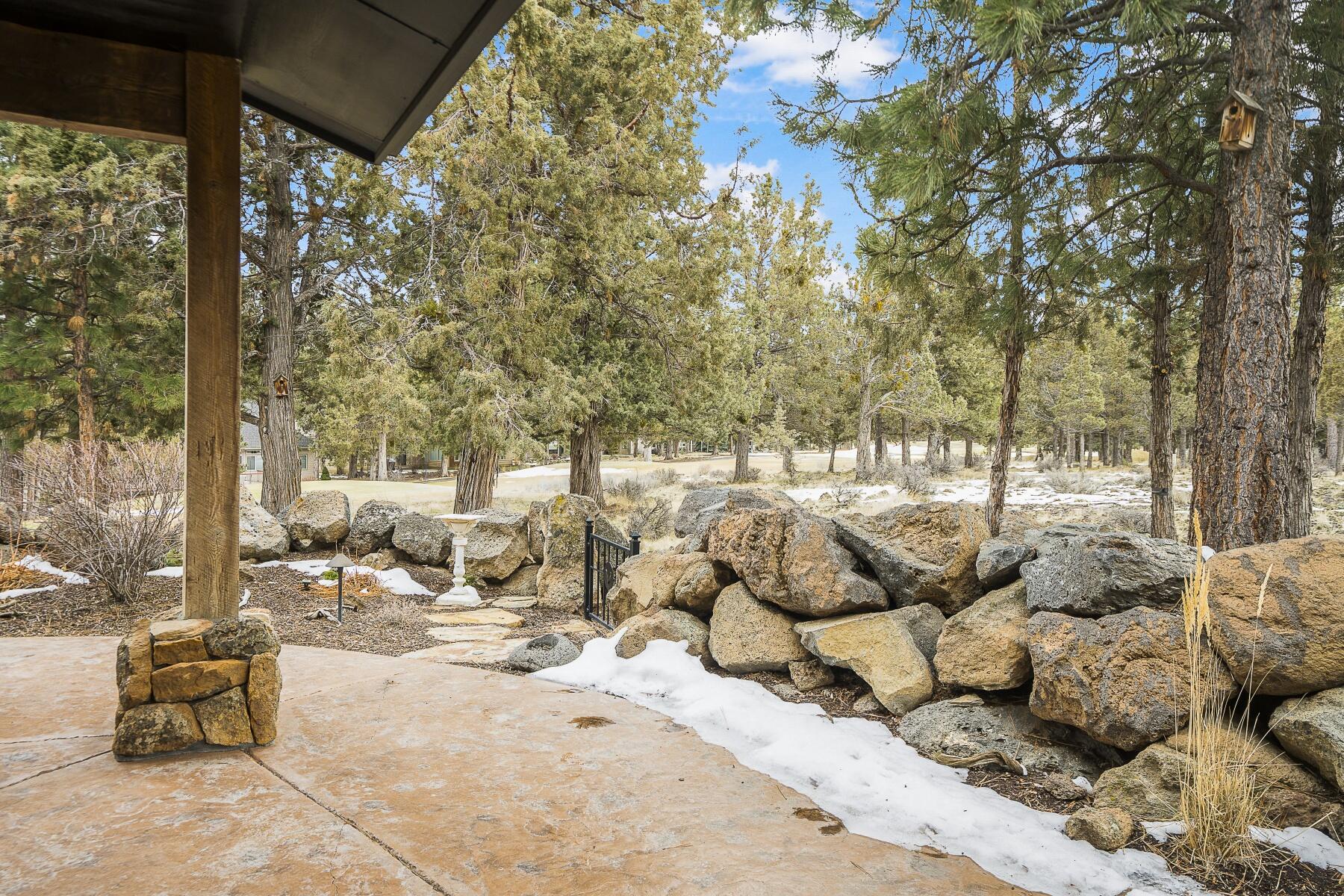 2667 NW Hilton Court