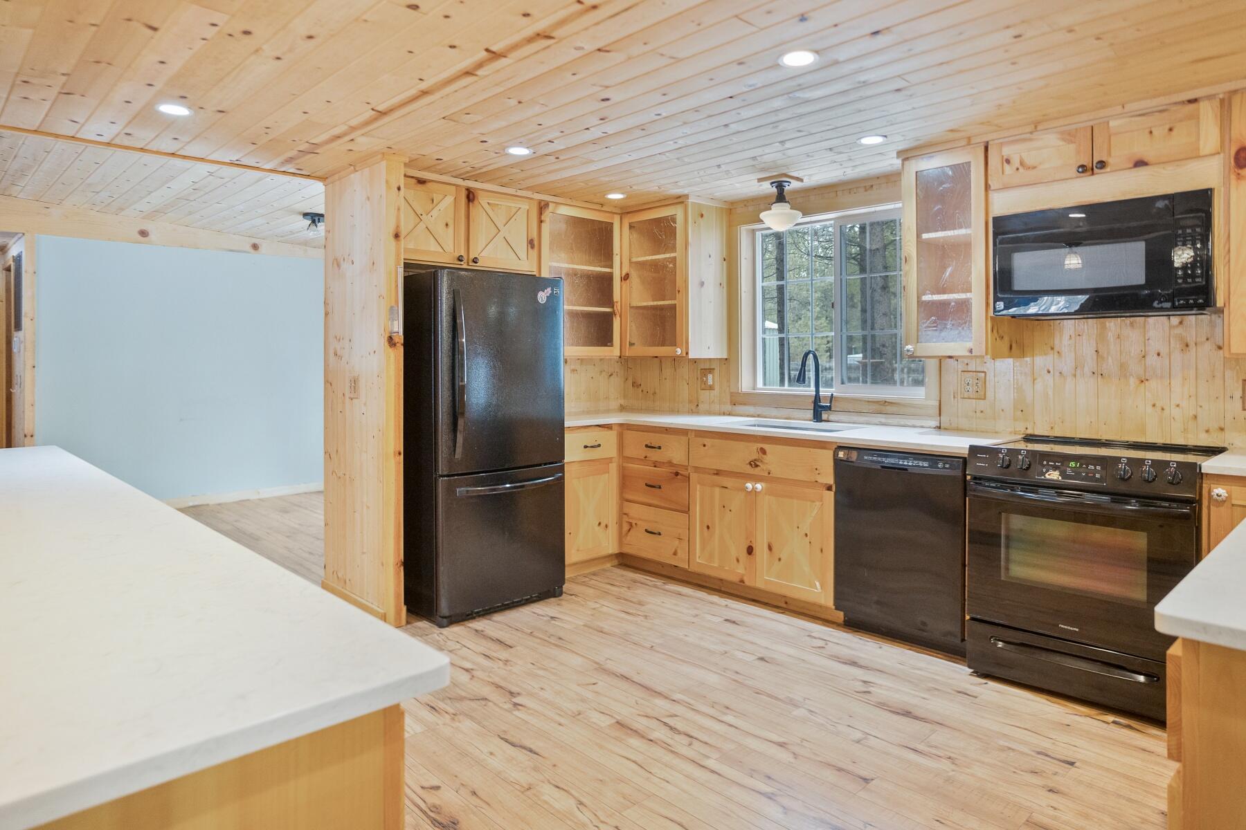 14736 Bluegrass Loop