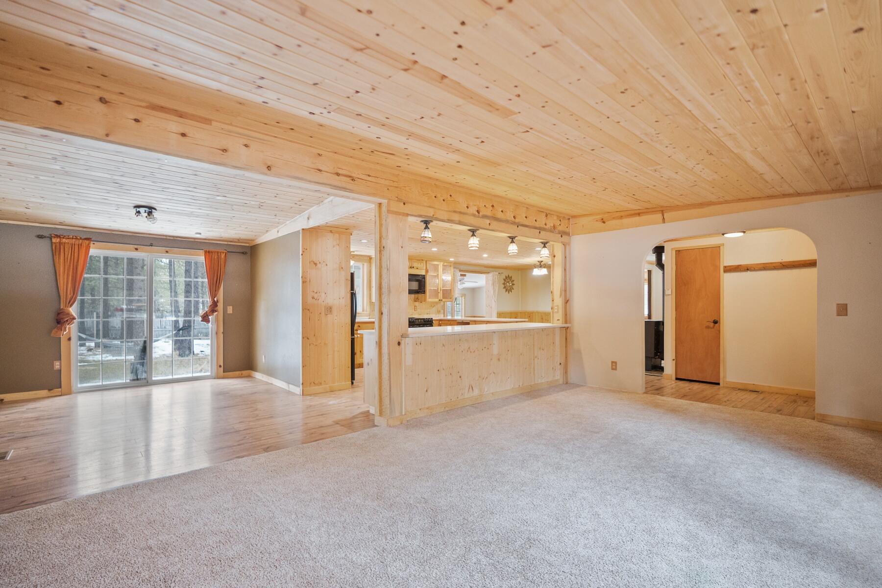 14736 Bluegrass Loop