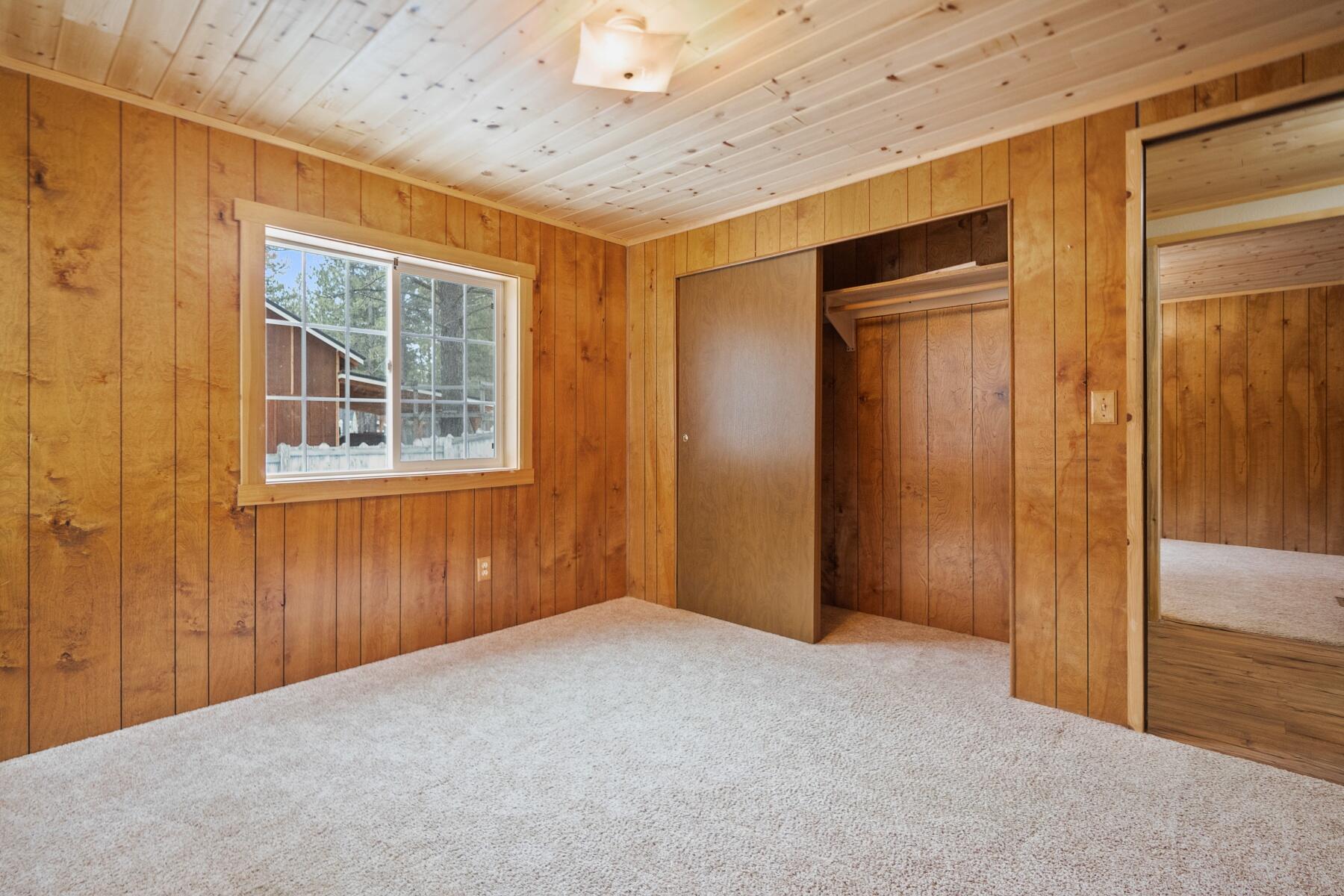 14736 Bluegrass Loop