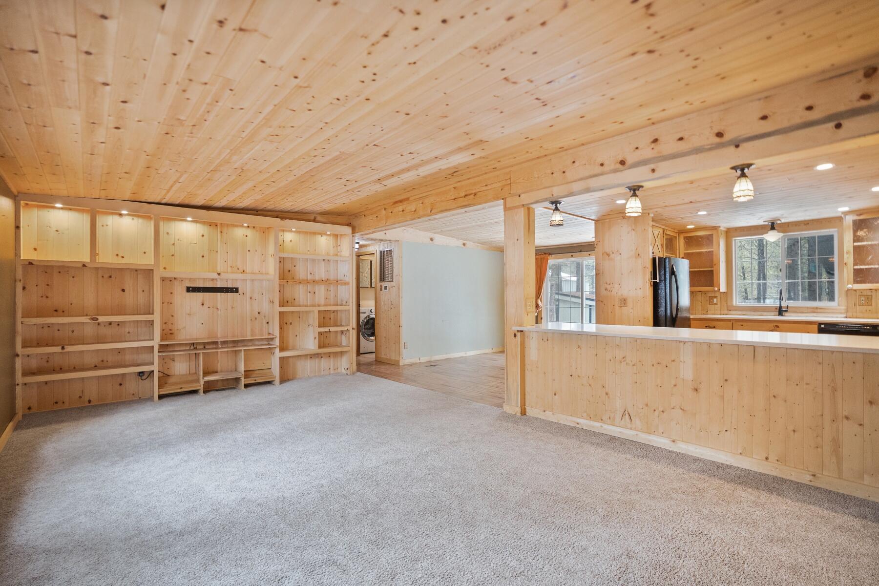 14736 Bluegrass Loop