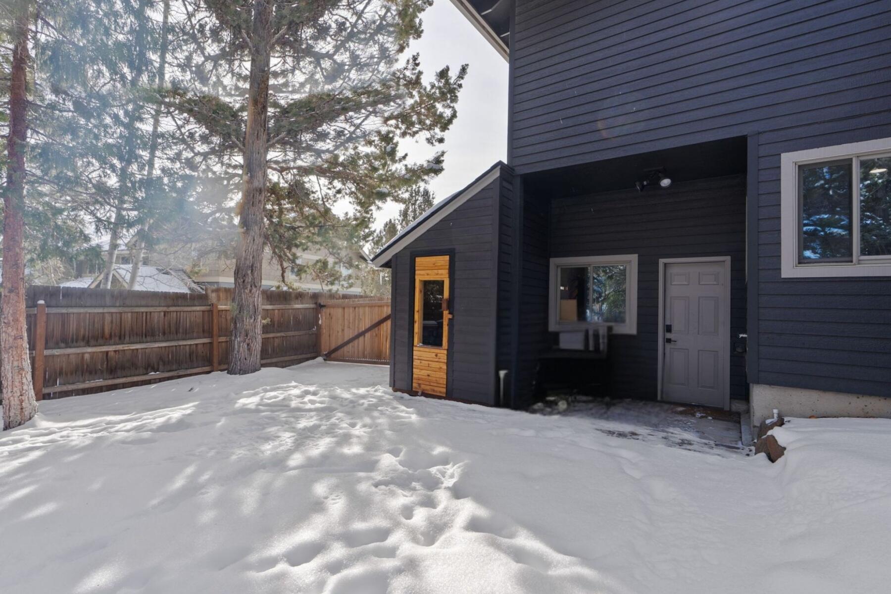 2868 NW Polarstar Avenue