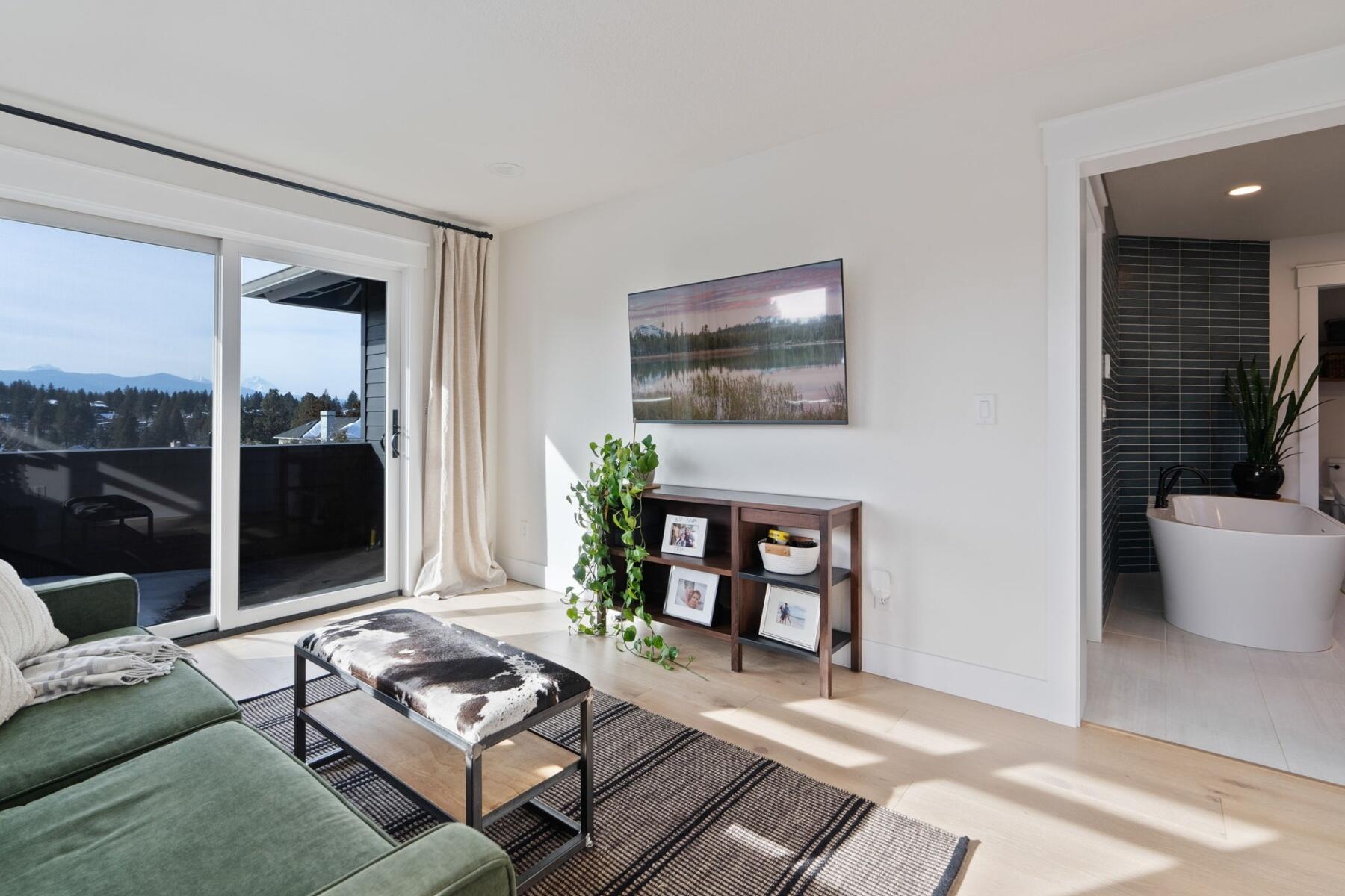 2868 NW Polarstar Avenue