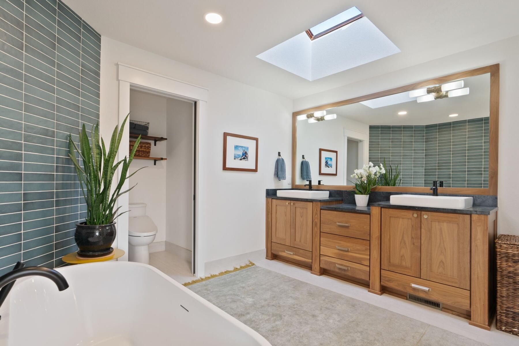 2868 NW Polarstar Avenue