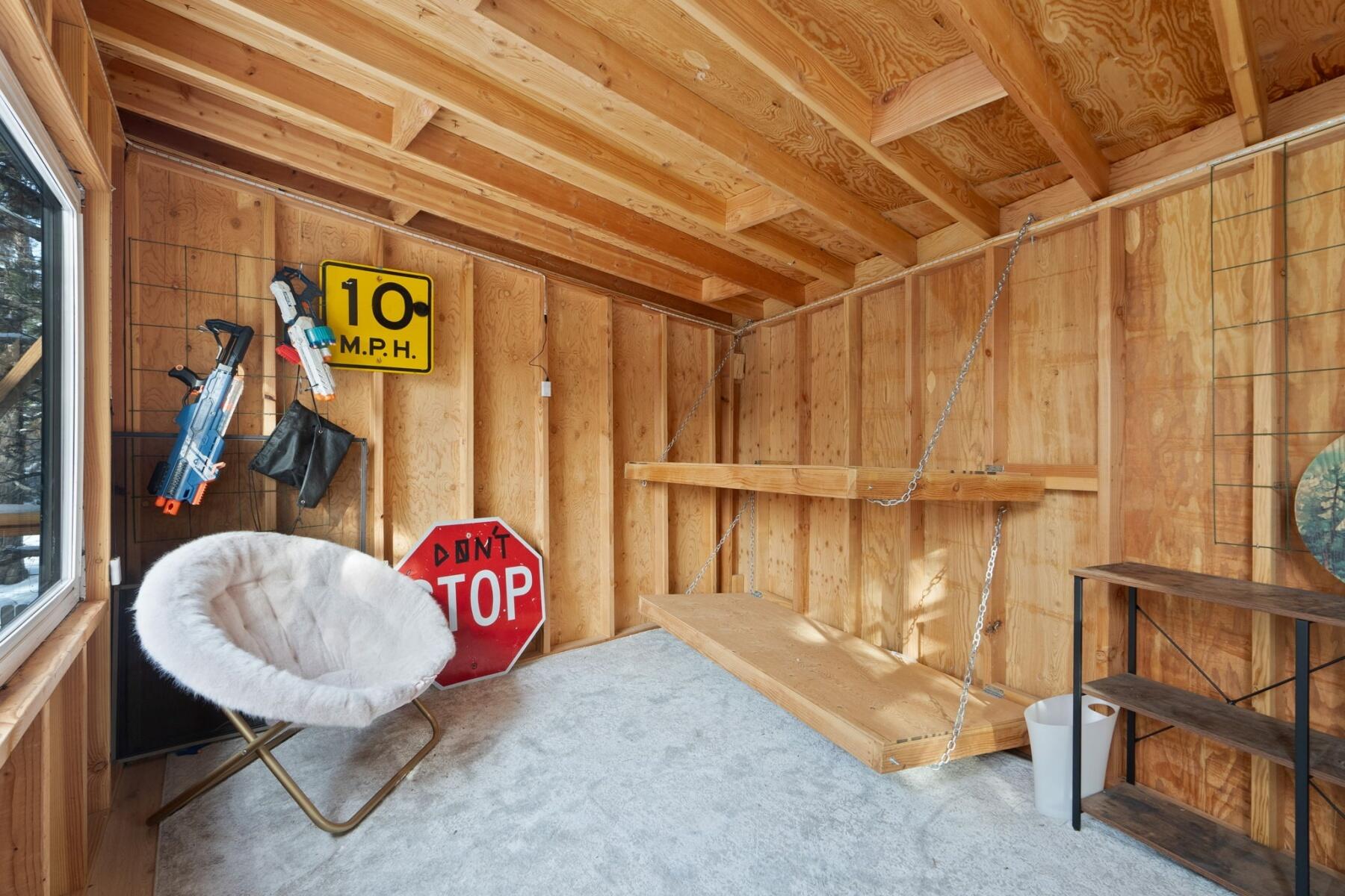 2868 NW Polarstar Avenue