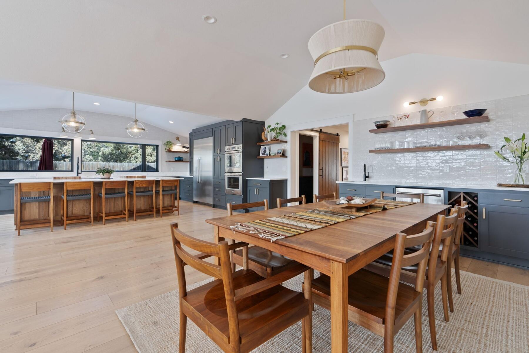 2868 NW Polarstar Avenue