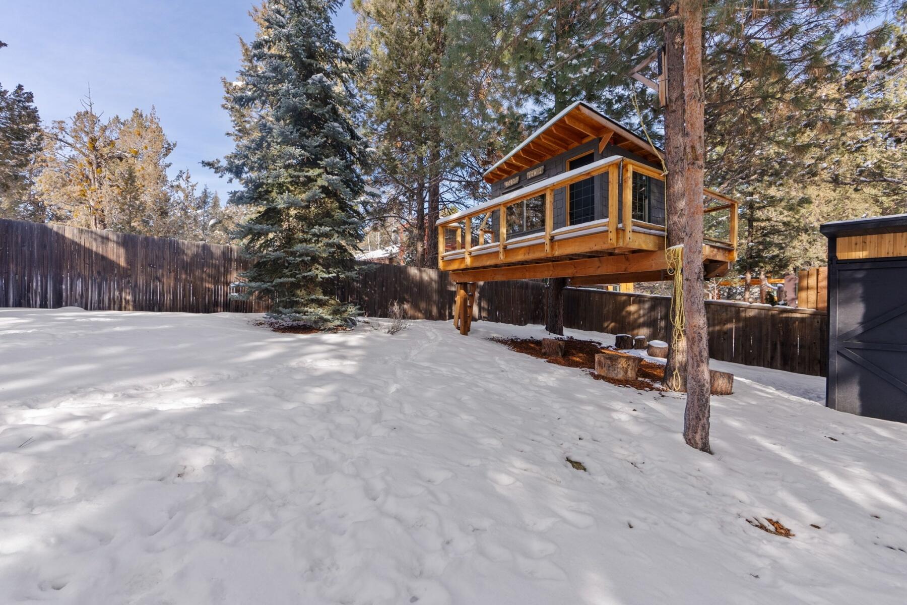 2868 NW Polarstar Avenue