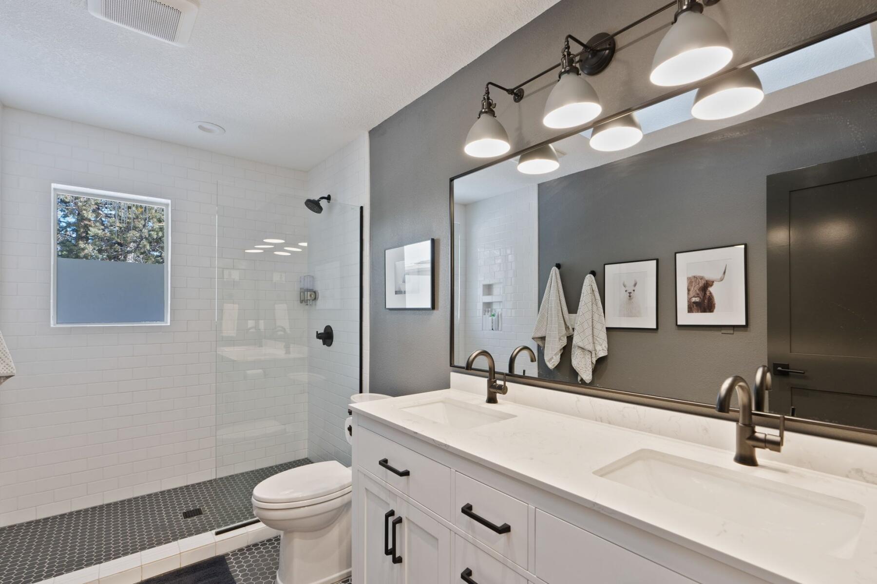 2868 NW Polarstar Avenue