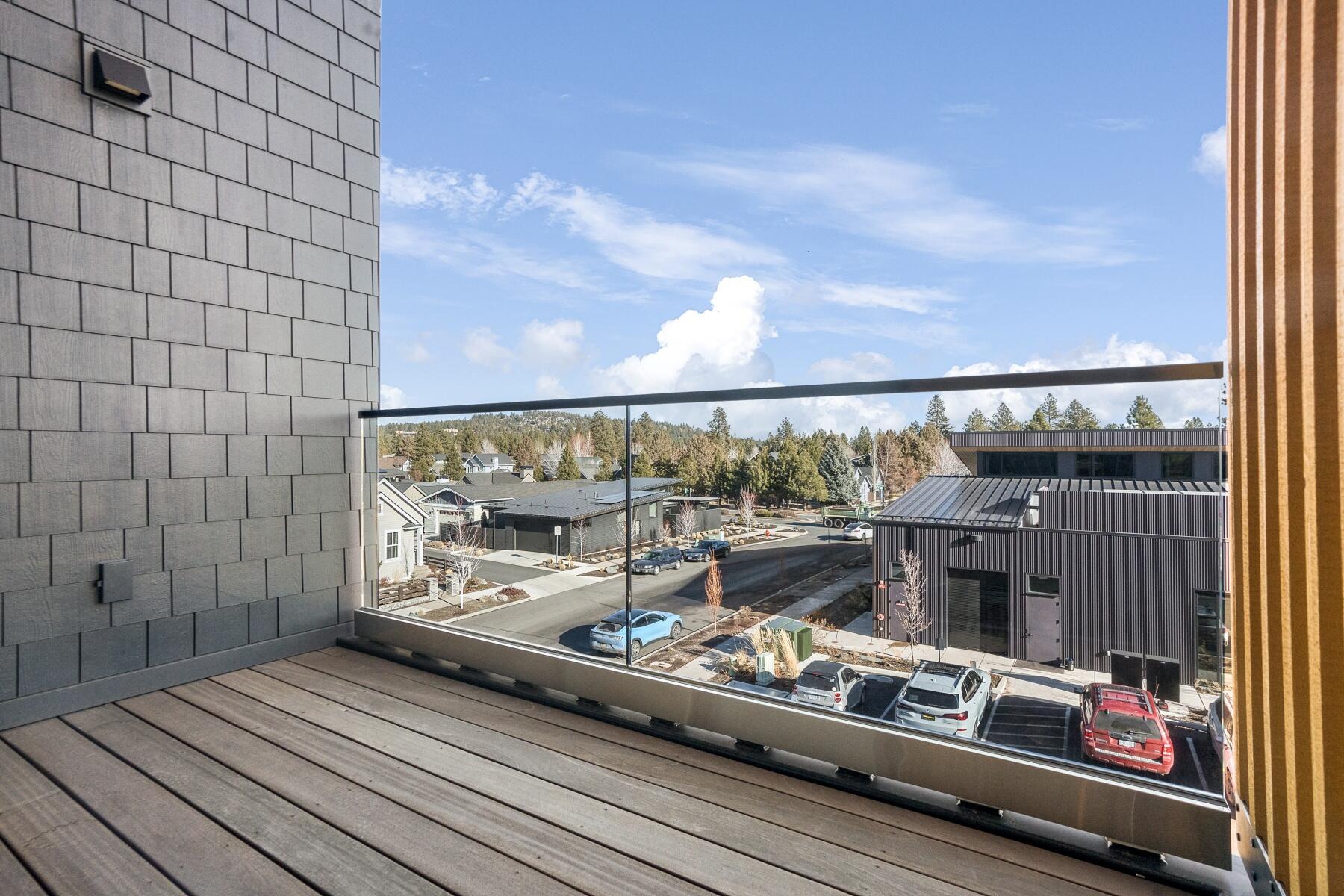 2745 NW Ordway Avenue, 310