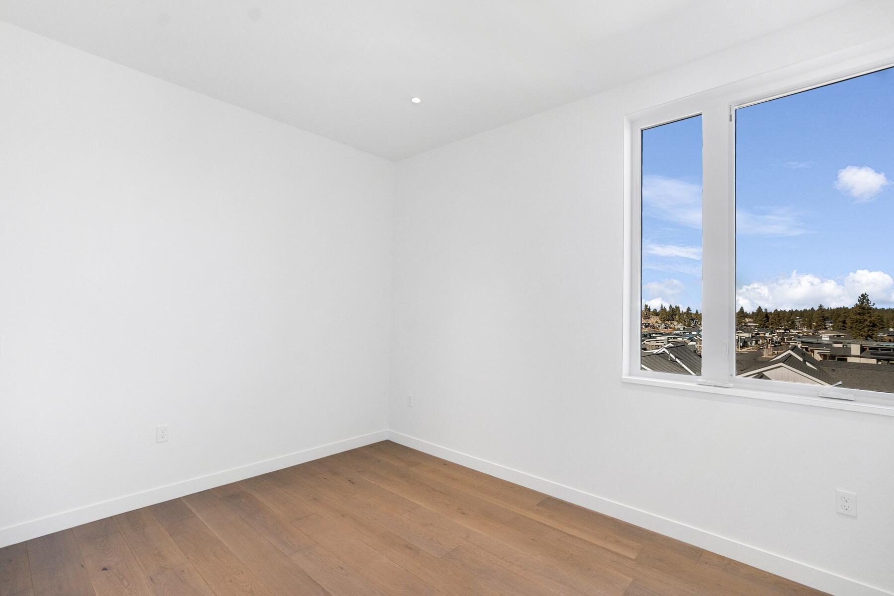 2745 NW Ordway Avenue, 310