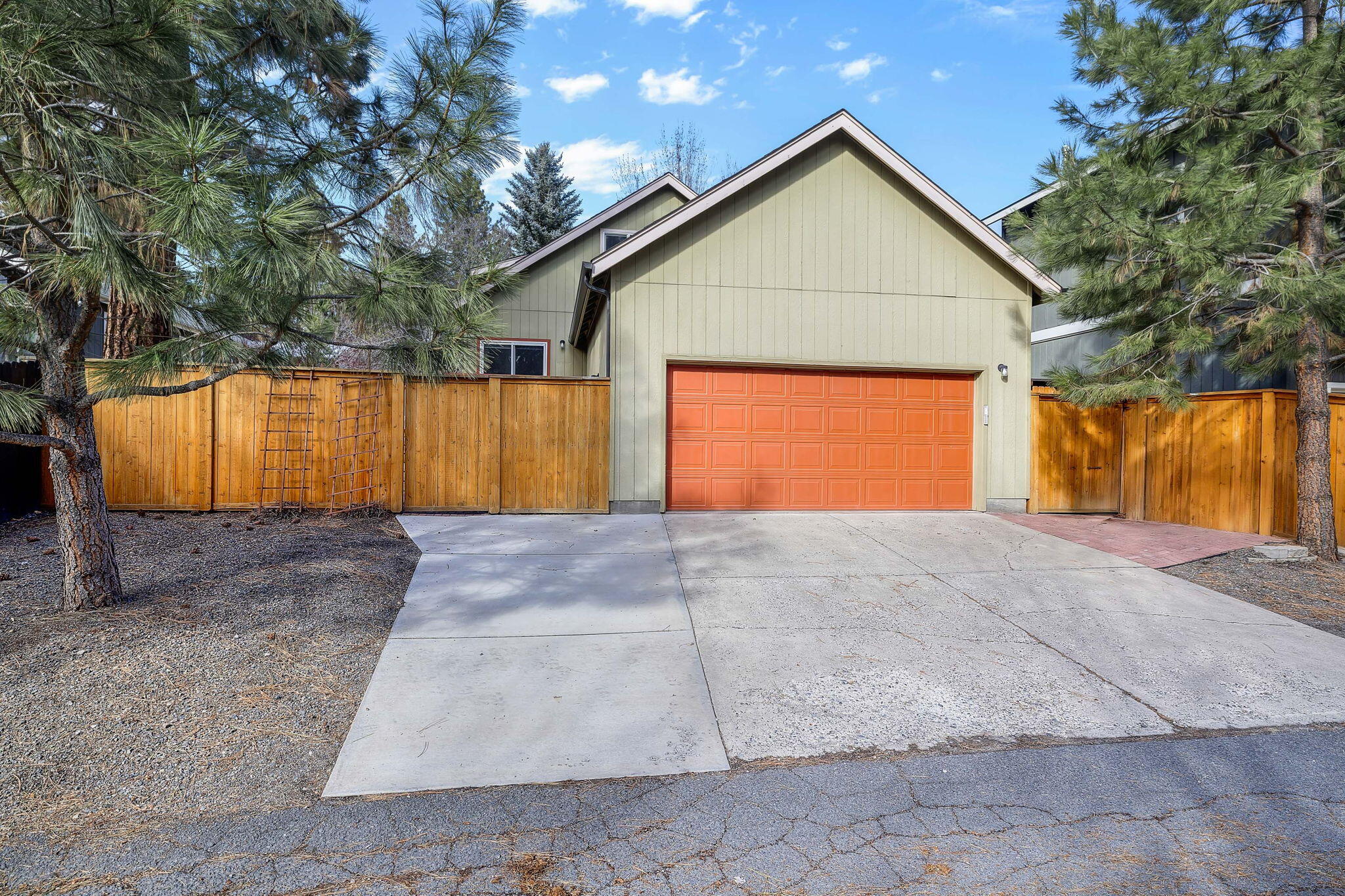 1629 NW Fresno Avenue