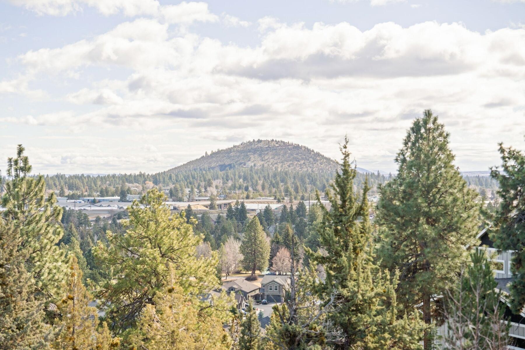 3334 NW Fairway Heights Drive