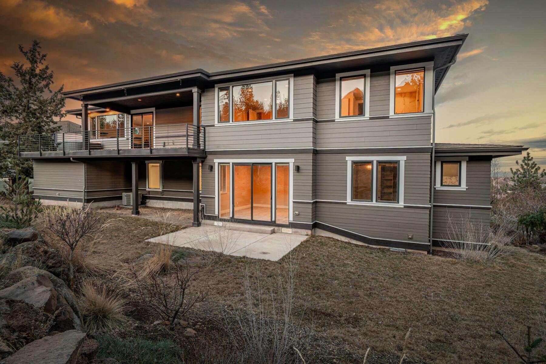 3334 NW Fairway Heights Drive