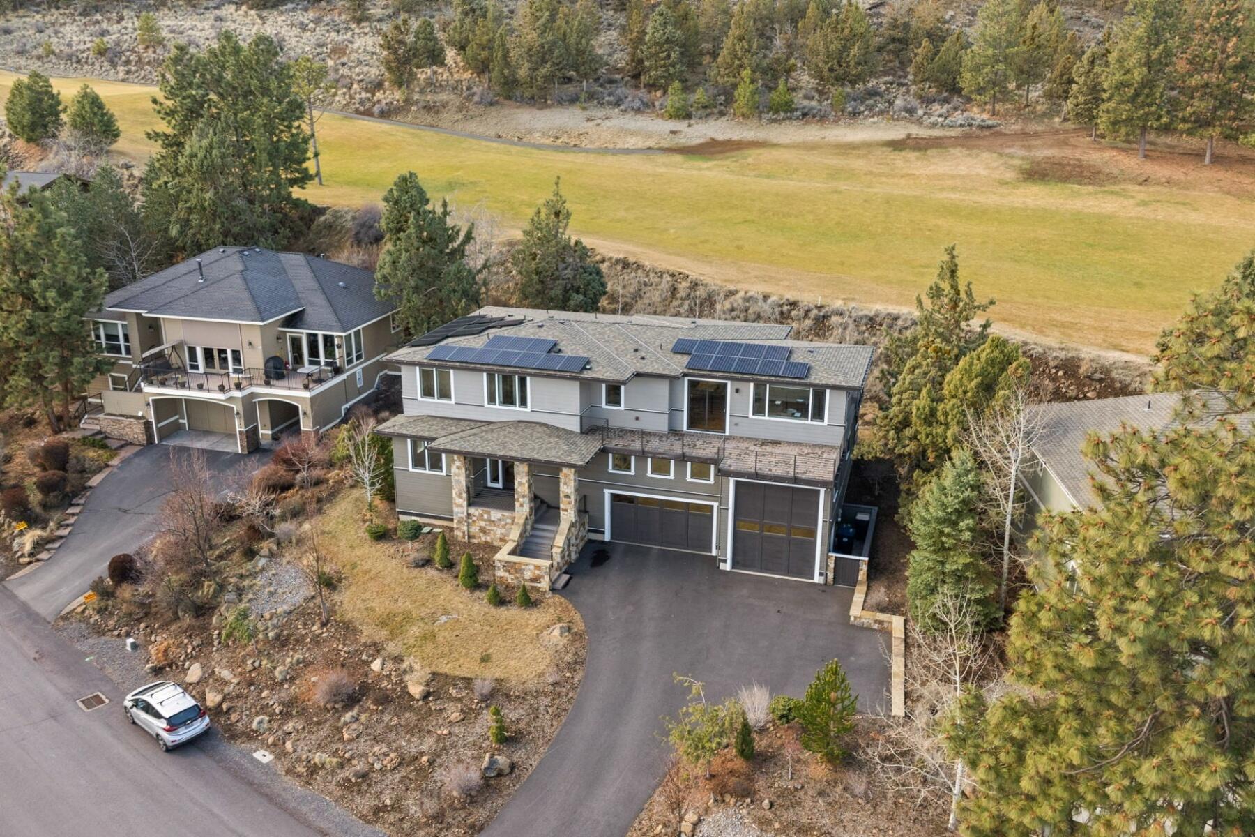 3334 NW Fairway Heights Drive