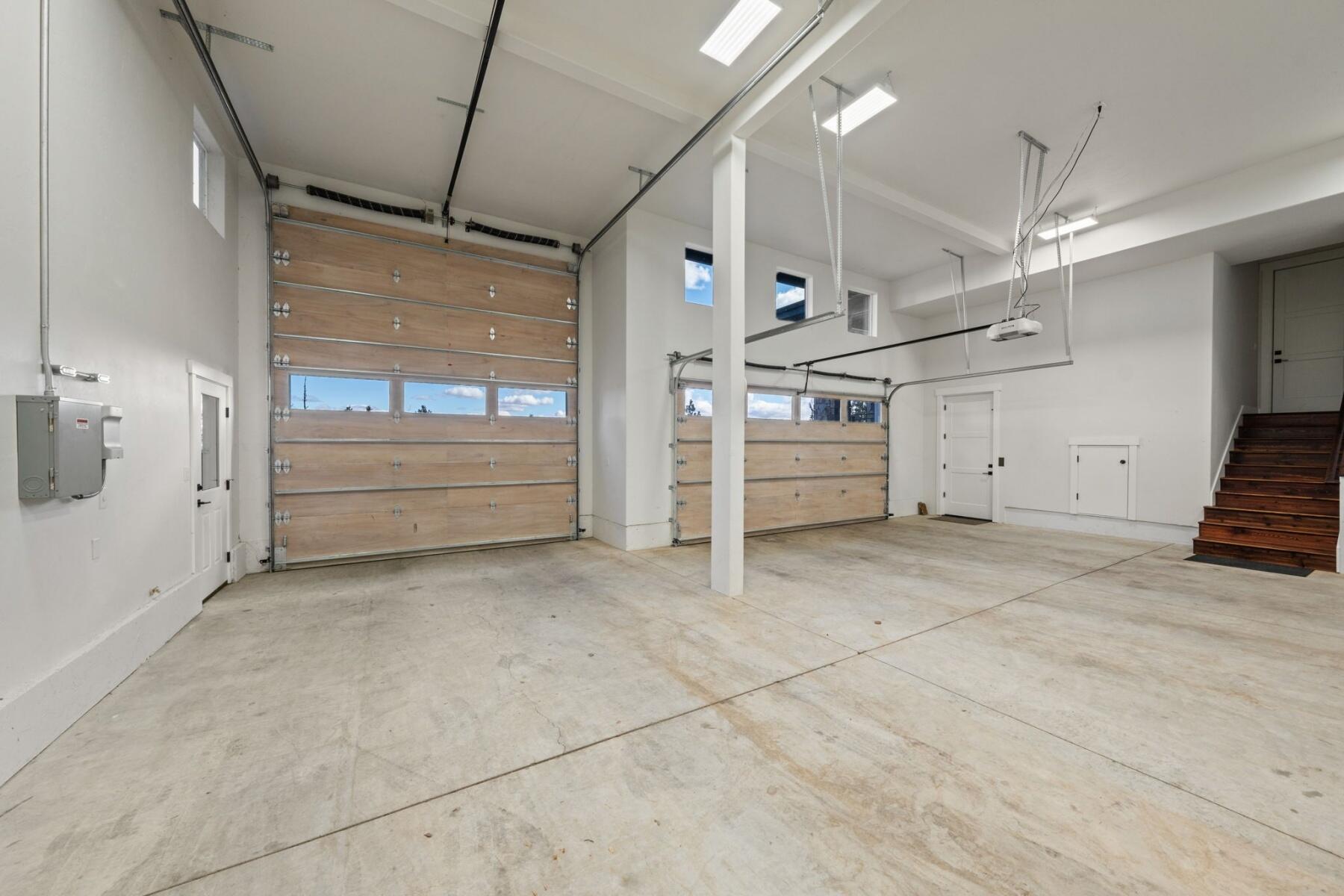 3334 NW Fairway Heights Drive