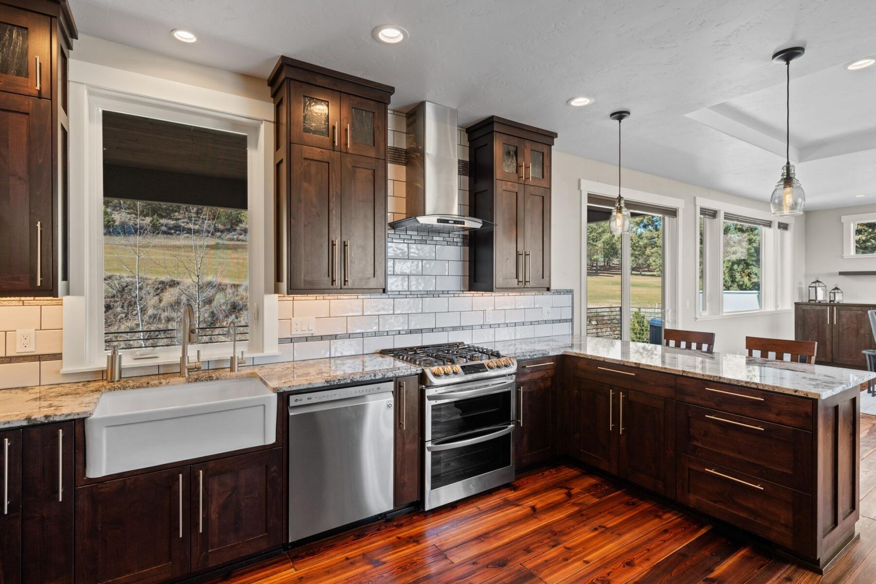 3334 NW Fairway Heights Drive