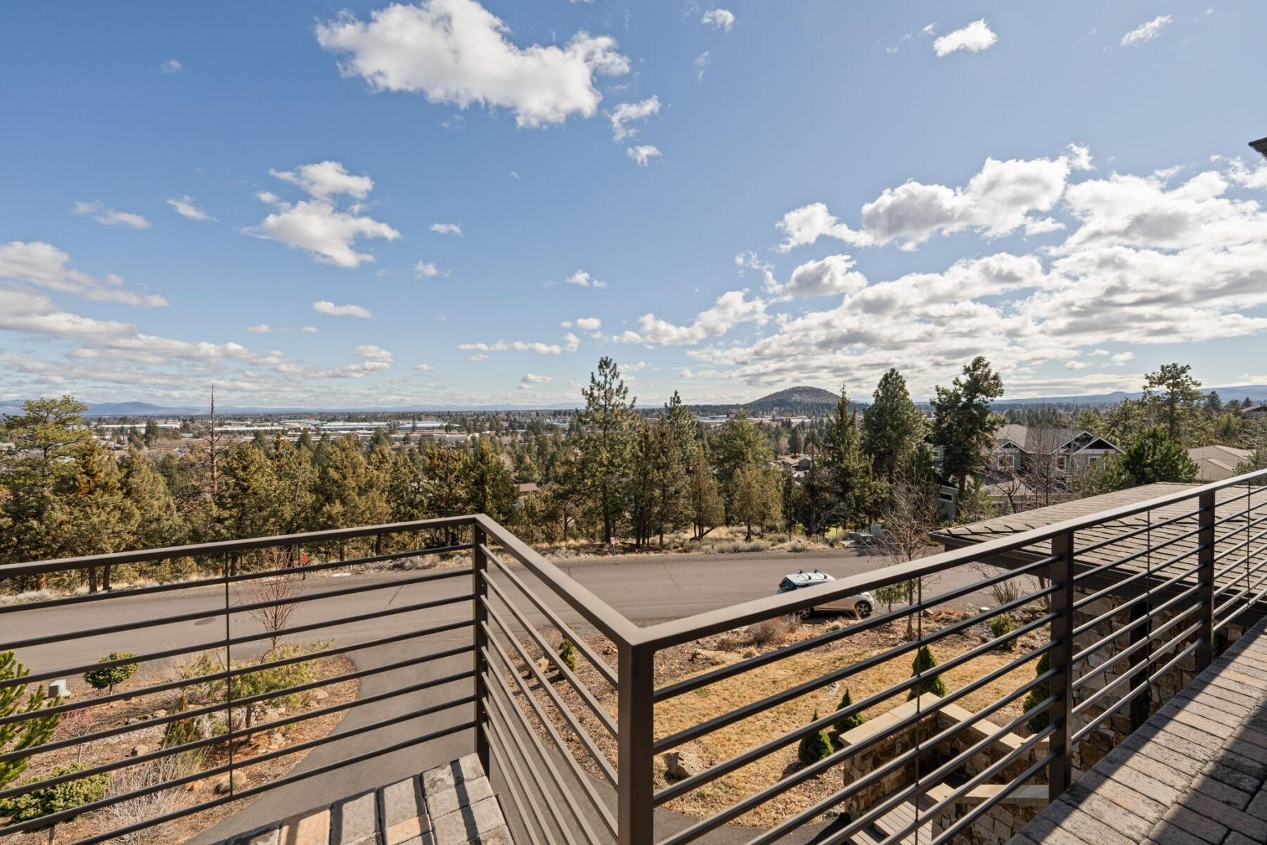 3334 NW Fairway Heights Drive