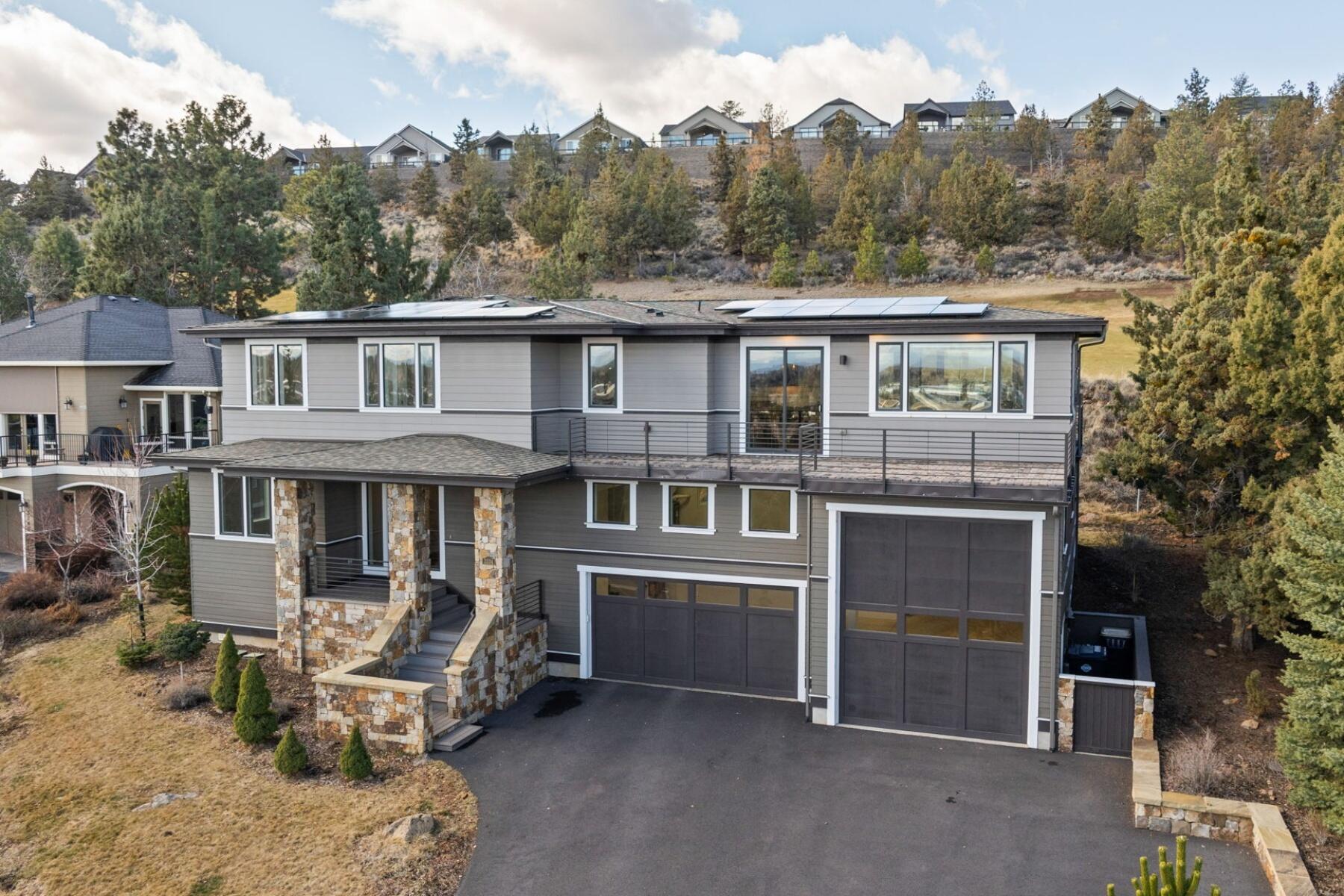 3334 NW Fairway Heights Drive