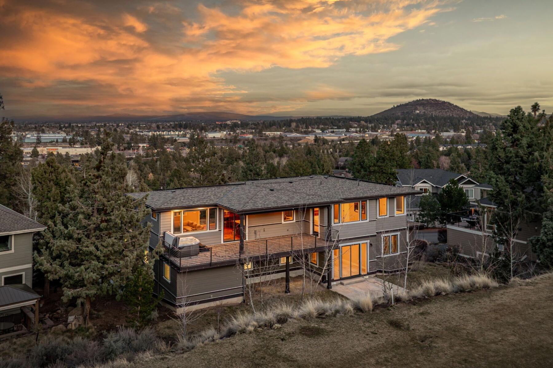 3334 NW Fairway Heights Drive