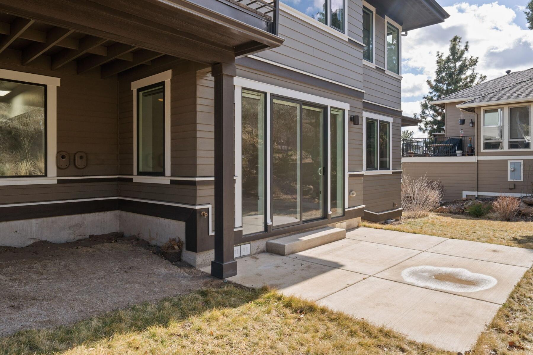 3334 NW Fairway Heights Drive