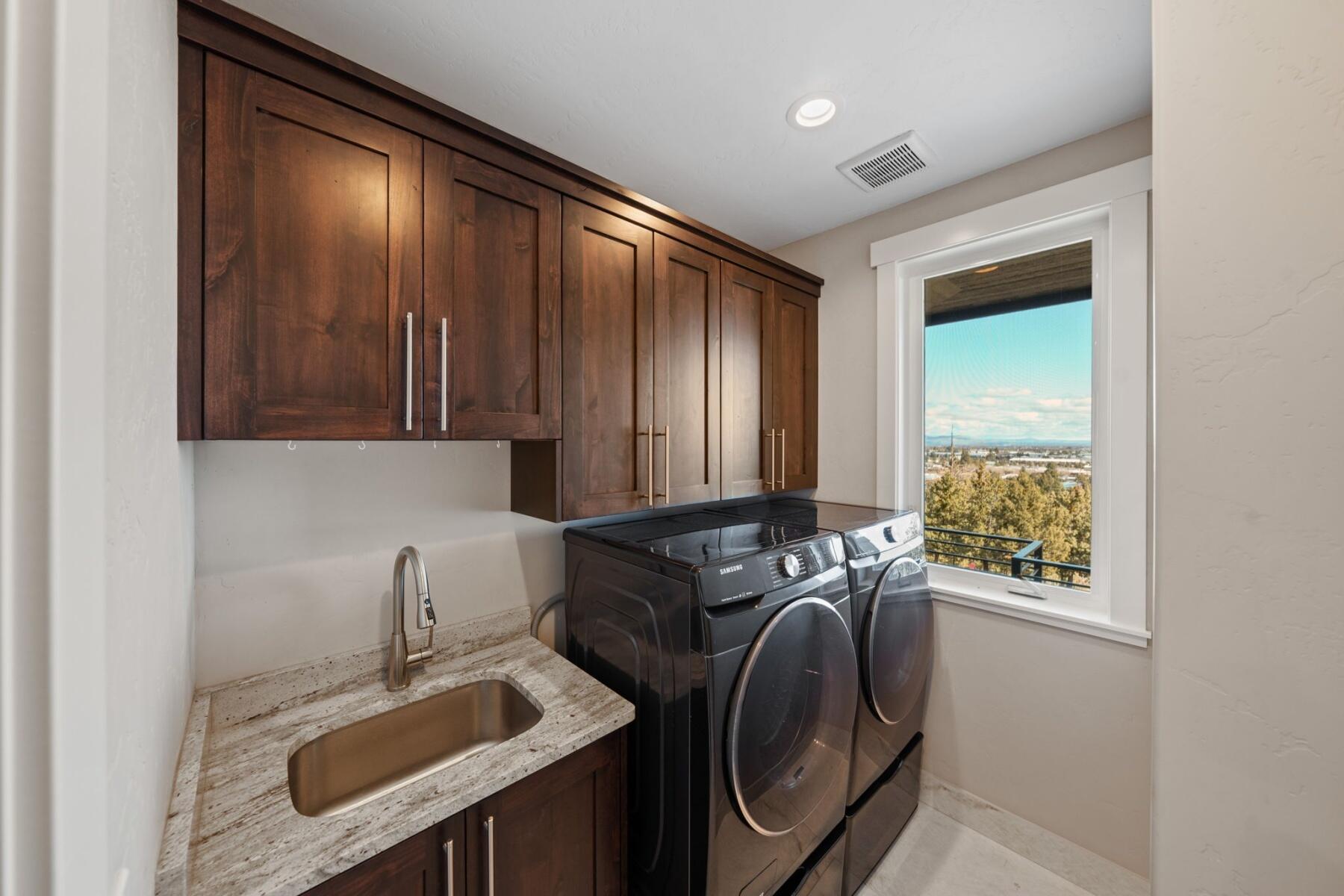 3334 NW Fairway Heights Drive