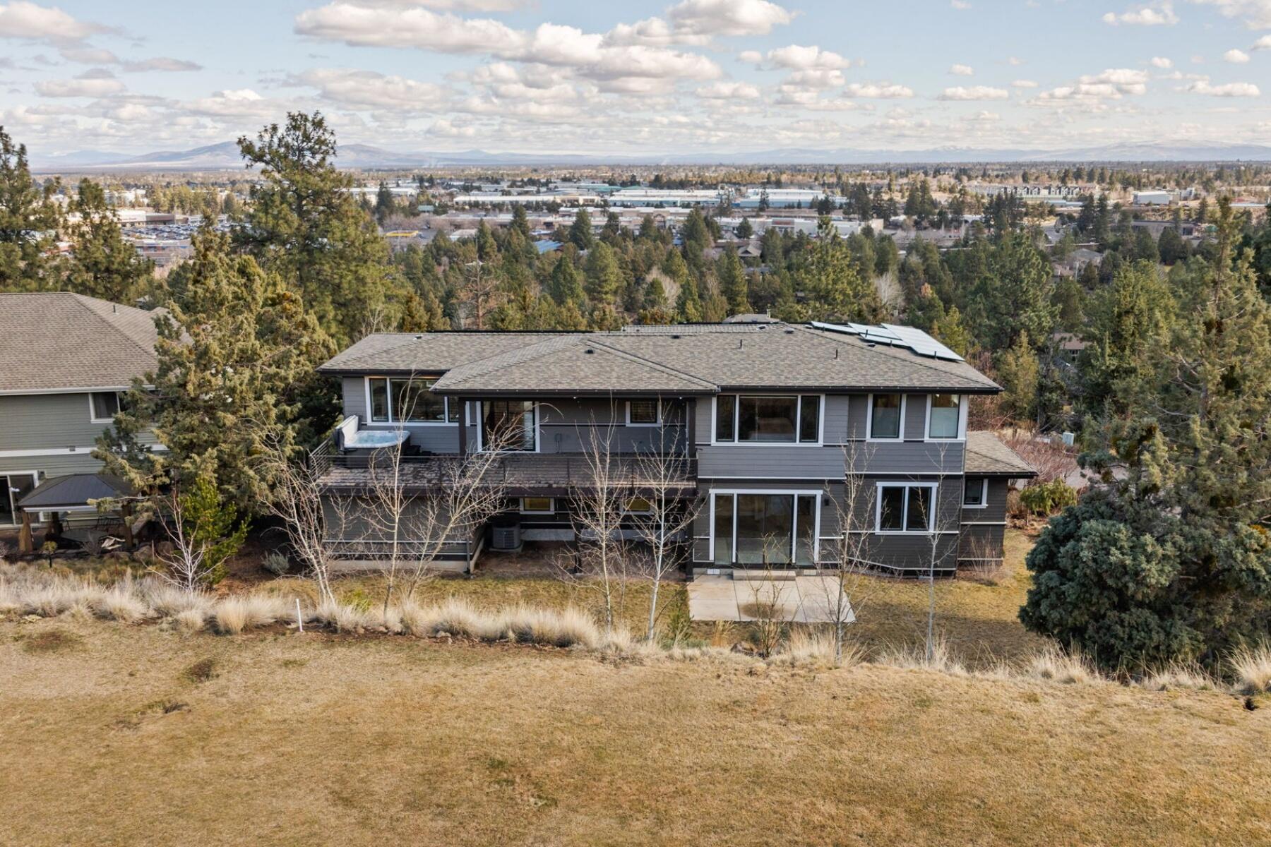 3334 NW Fairway Heights Drive